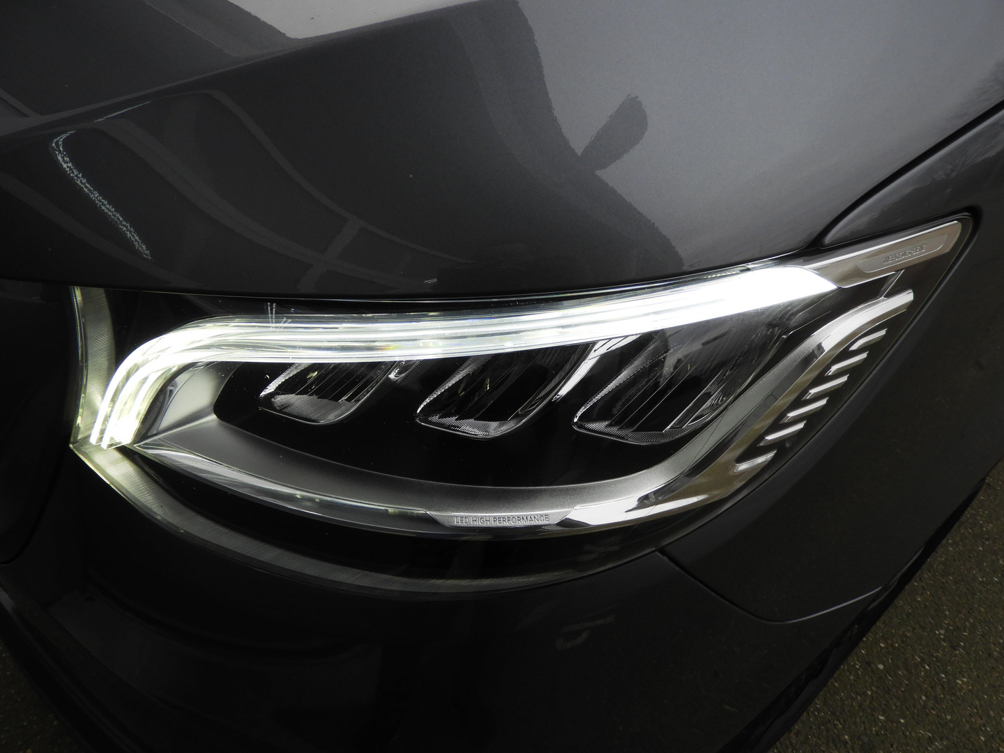 Mercedes-Benz Mercedes-Benz