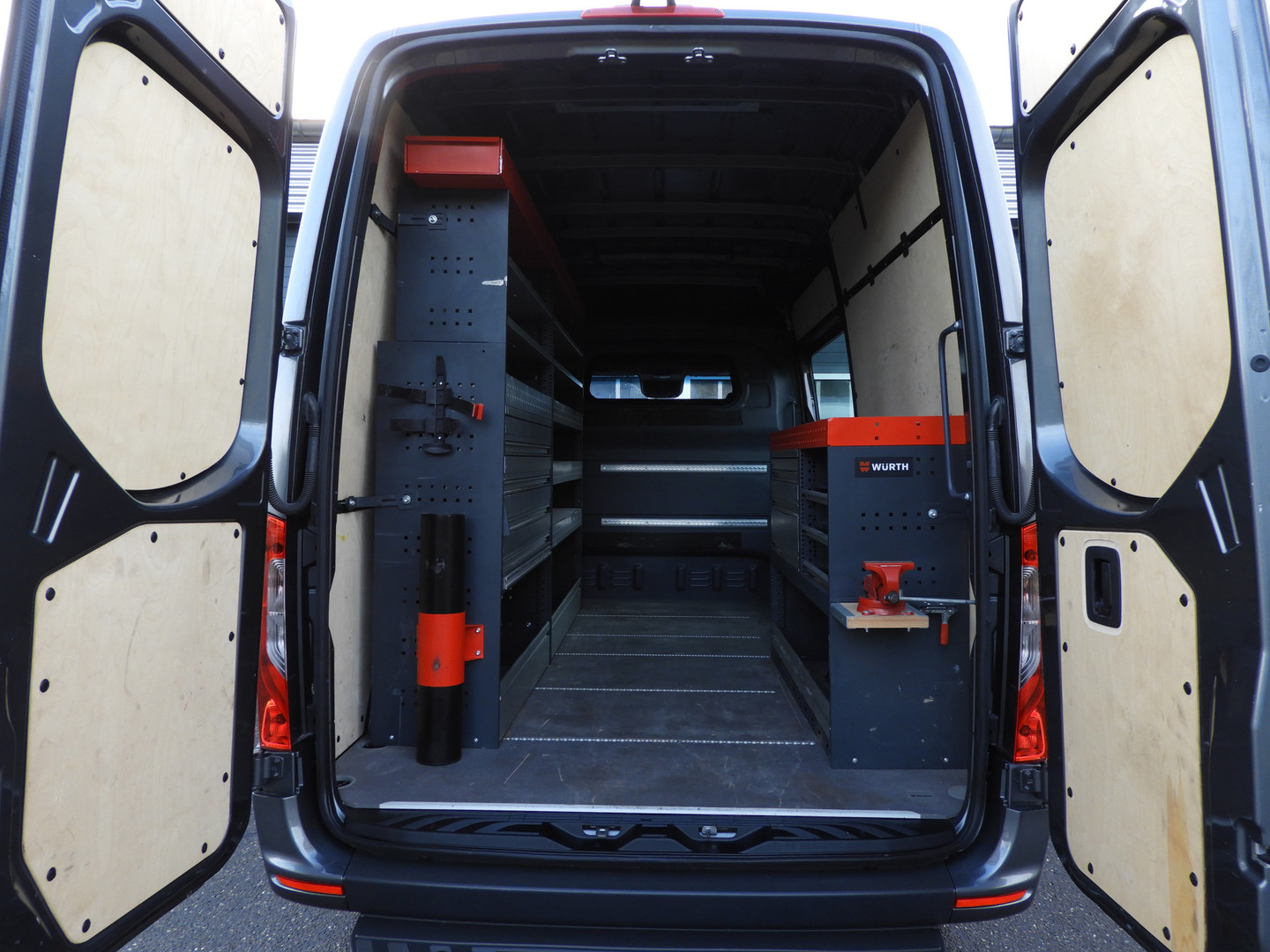 Mercedes-Benz Mercedes-Benz