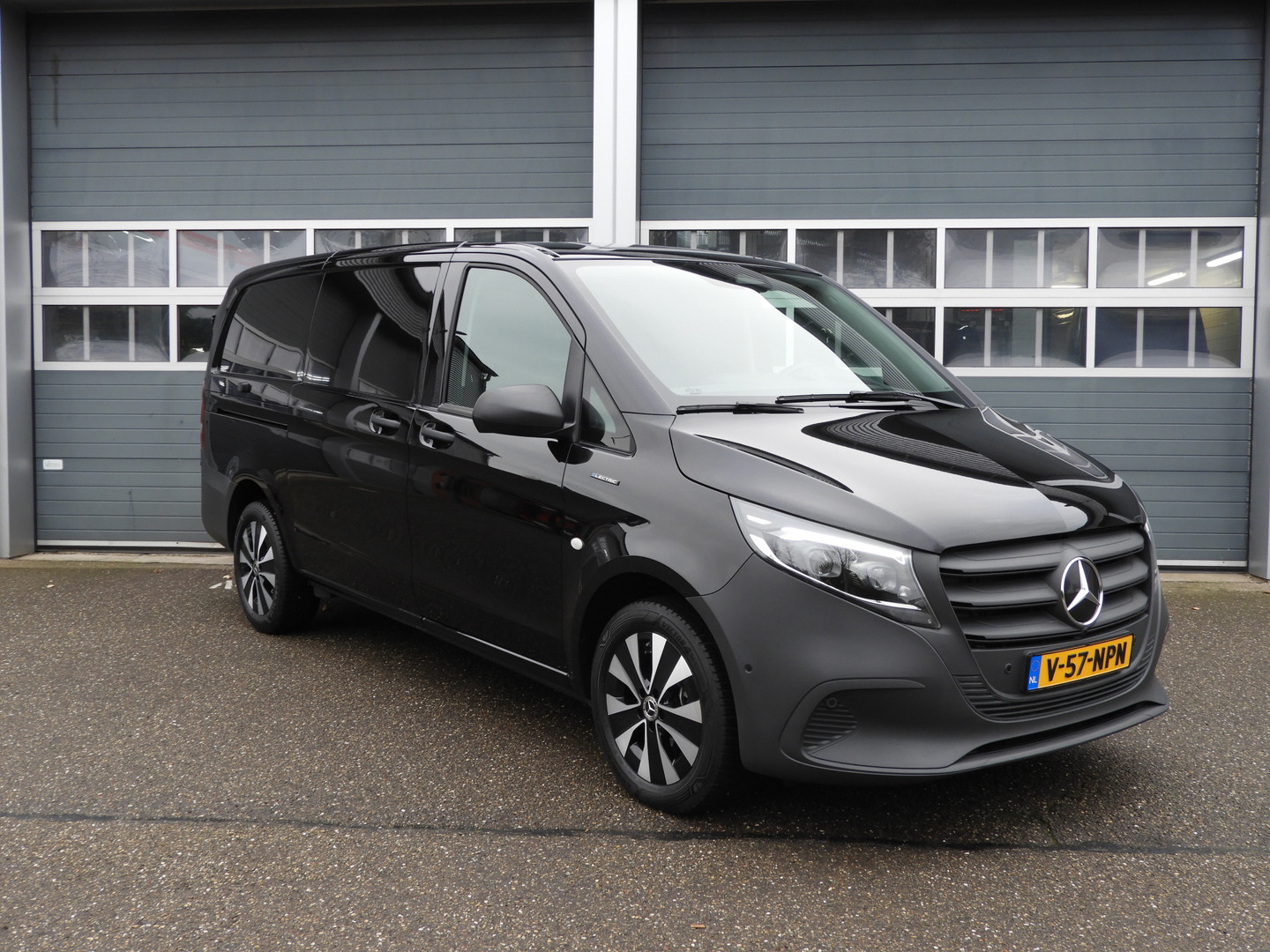 Mercedes-Benz Mercedes-Benz