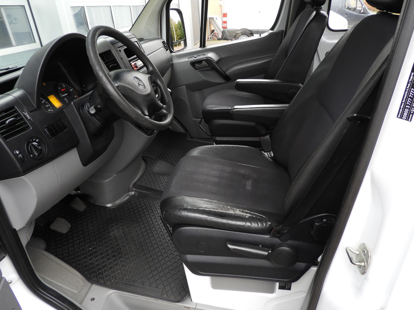 Mercedes-Benz Mercedes-Benz