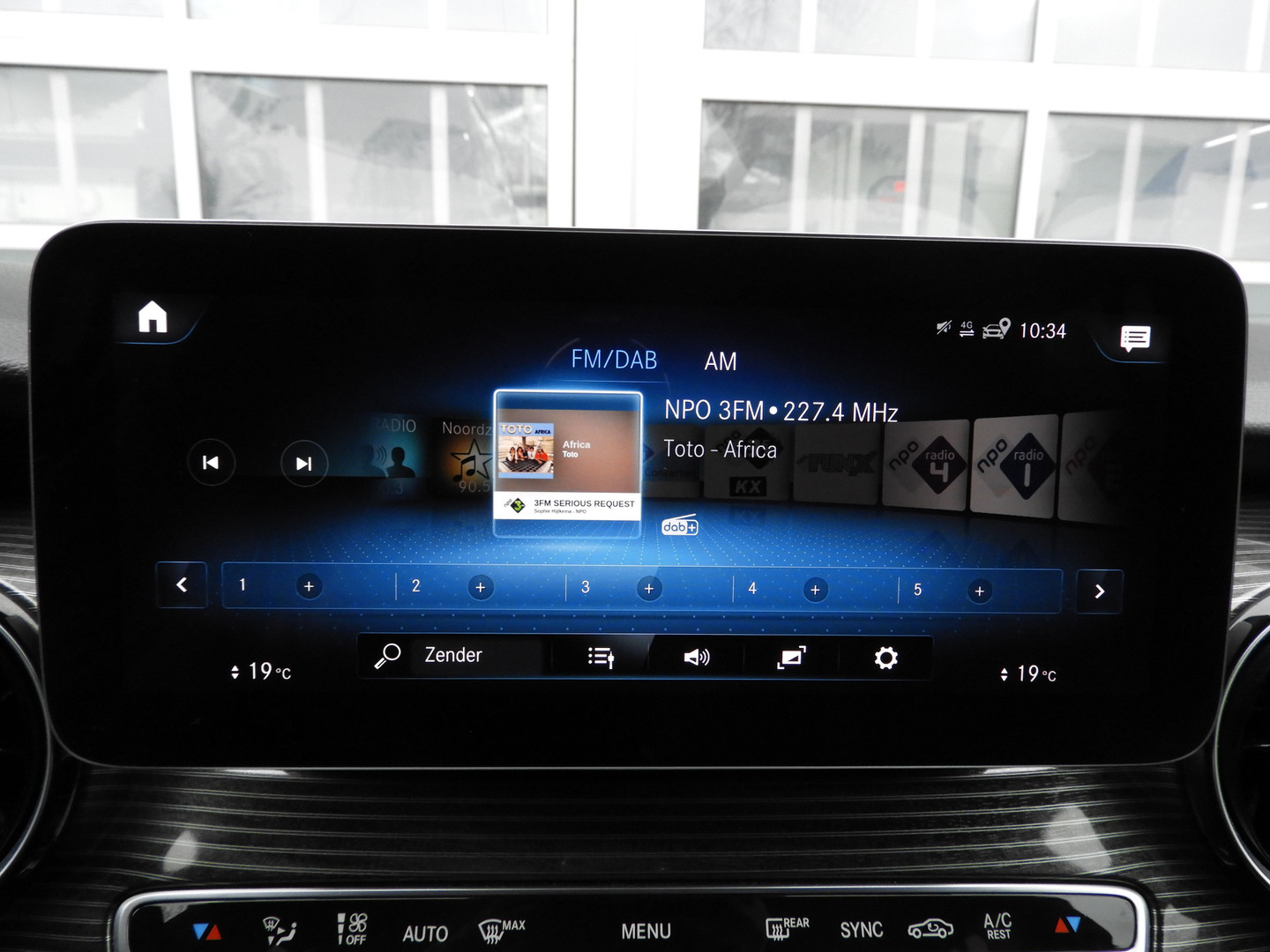 Mercedes-Benz Mercedes-Benz