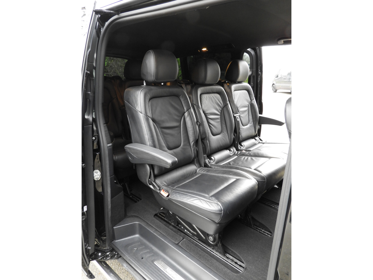 Mercedes-Benz Mercedes-Benz