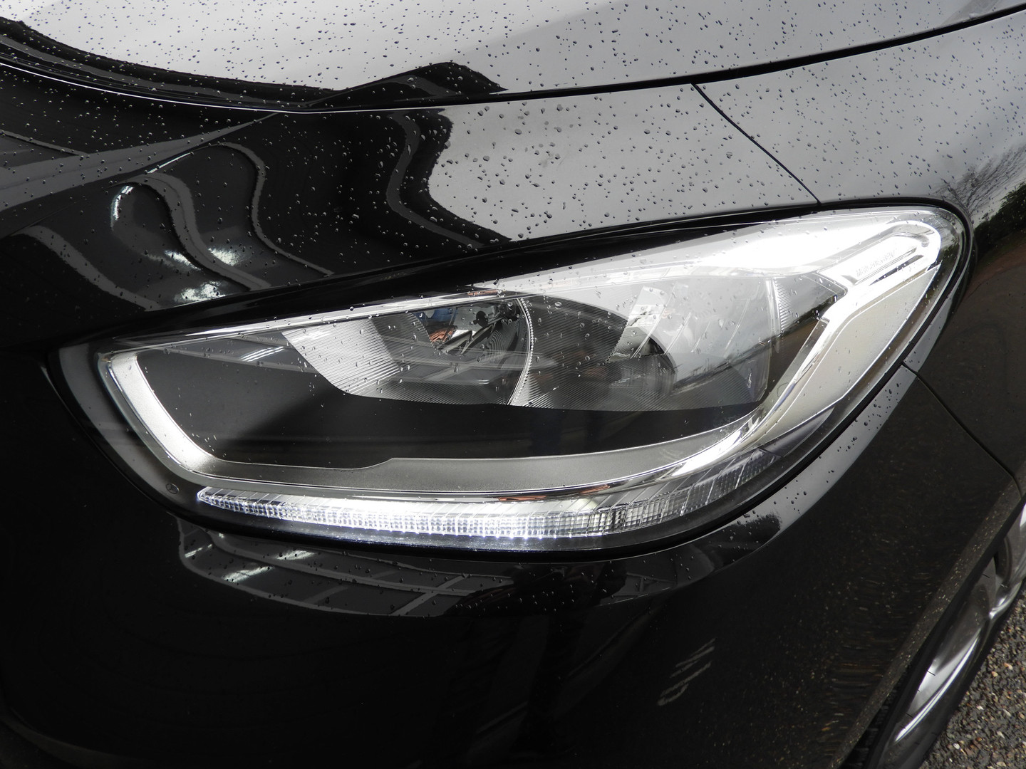 Mercedes-Benz Mercedes-Benz