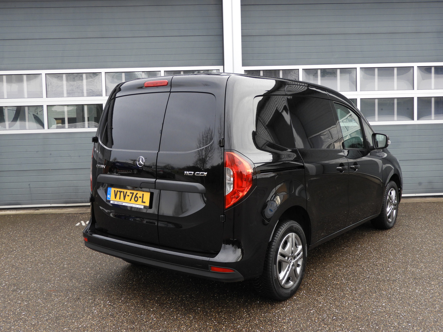 Mercedes-Benz Mercedes-Benz