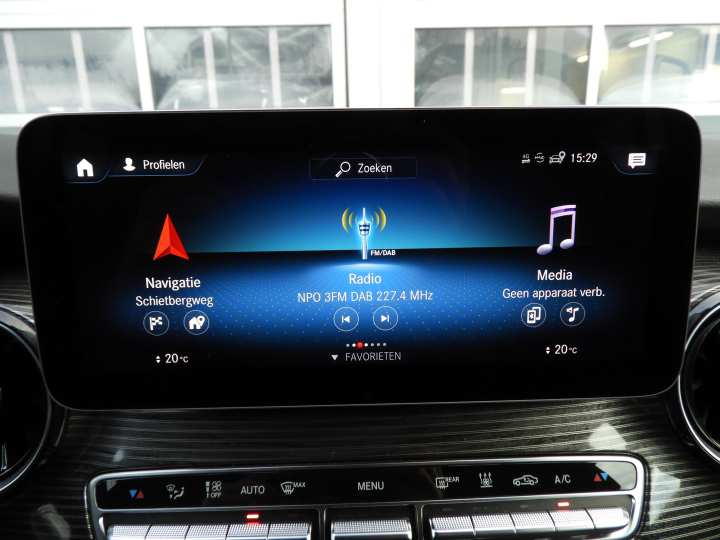 Mercedes-Benz Mercedes-Benz