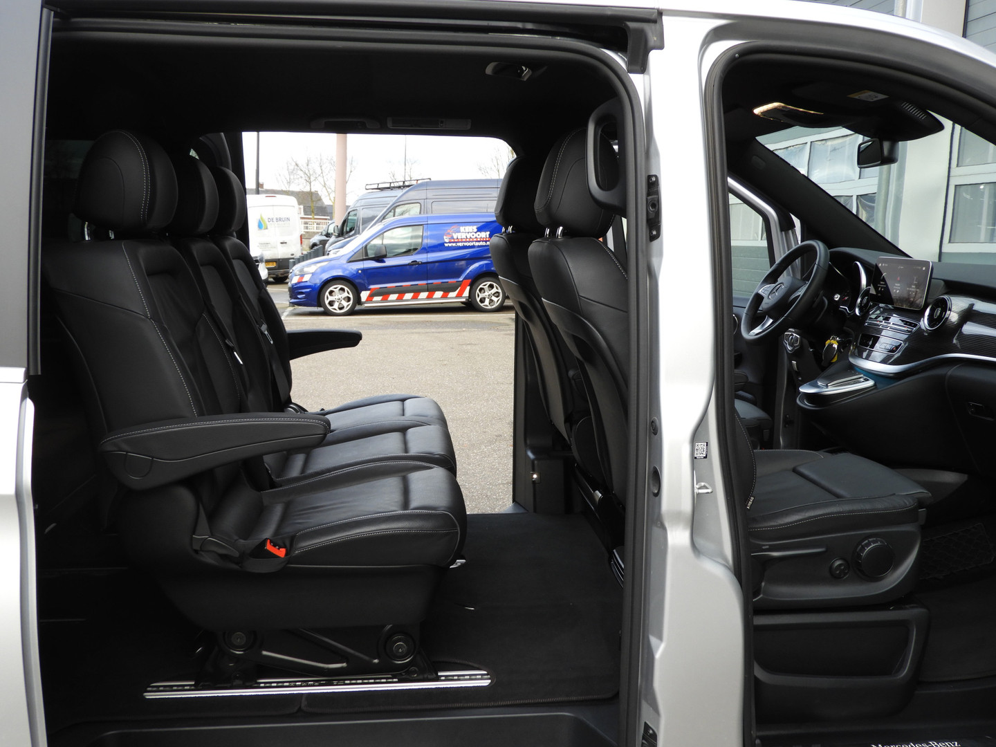 Mercedes-Benz Mercedes-Benz