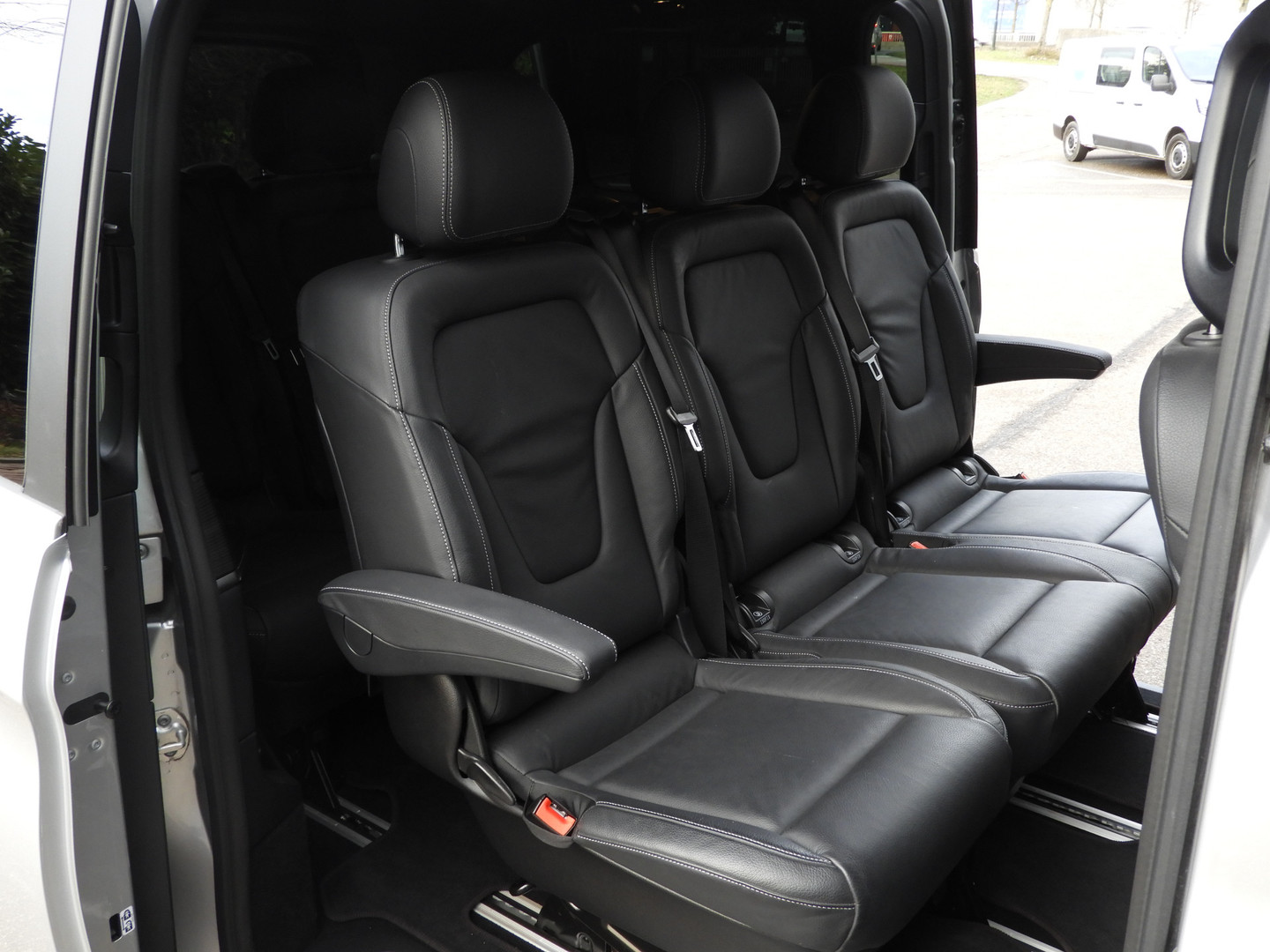 Mercedes-Benz Mercedes-Benz