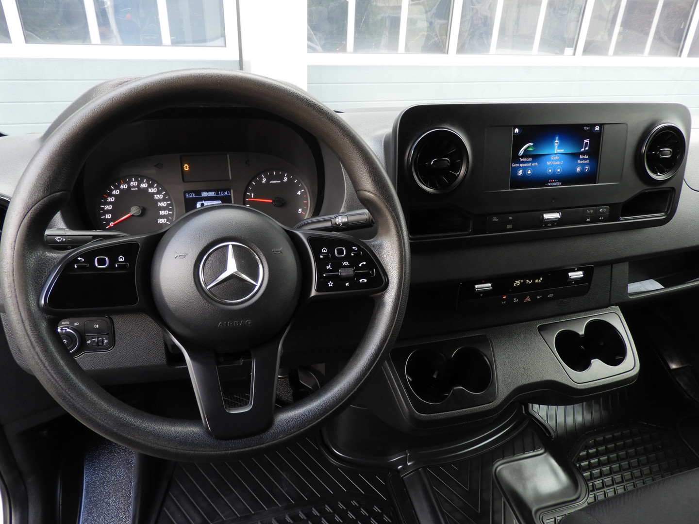 Mercedes-Benz Mercedes-Benz