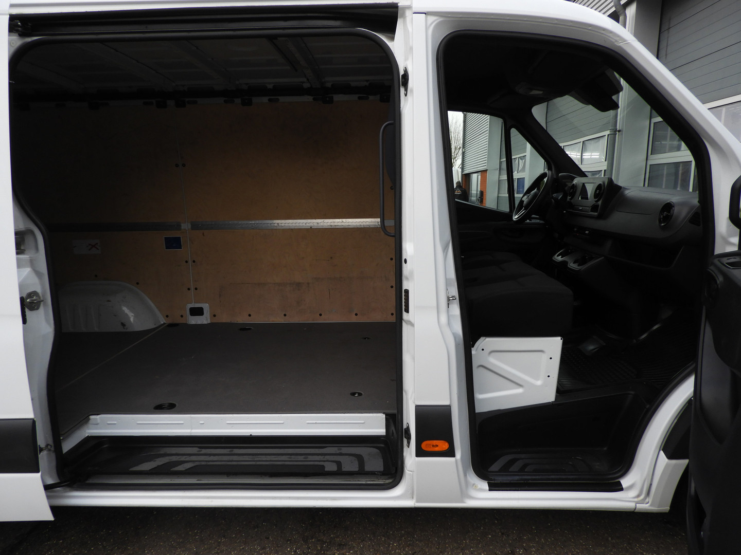 Mercedes-Benz Mercedes-Benz