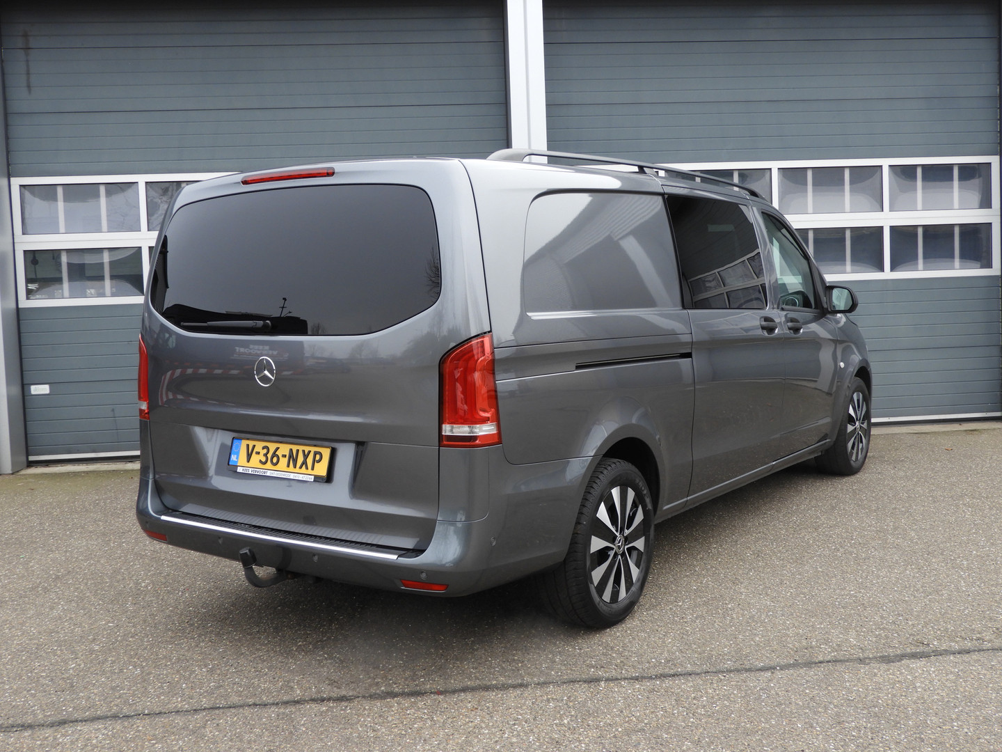 Mercedes-Benz Mercedes-Benz