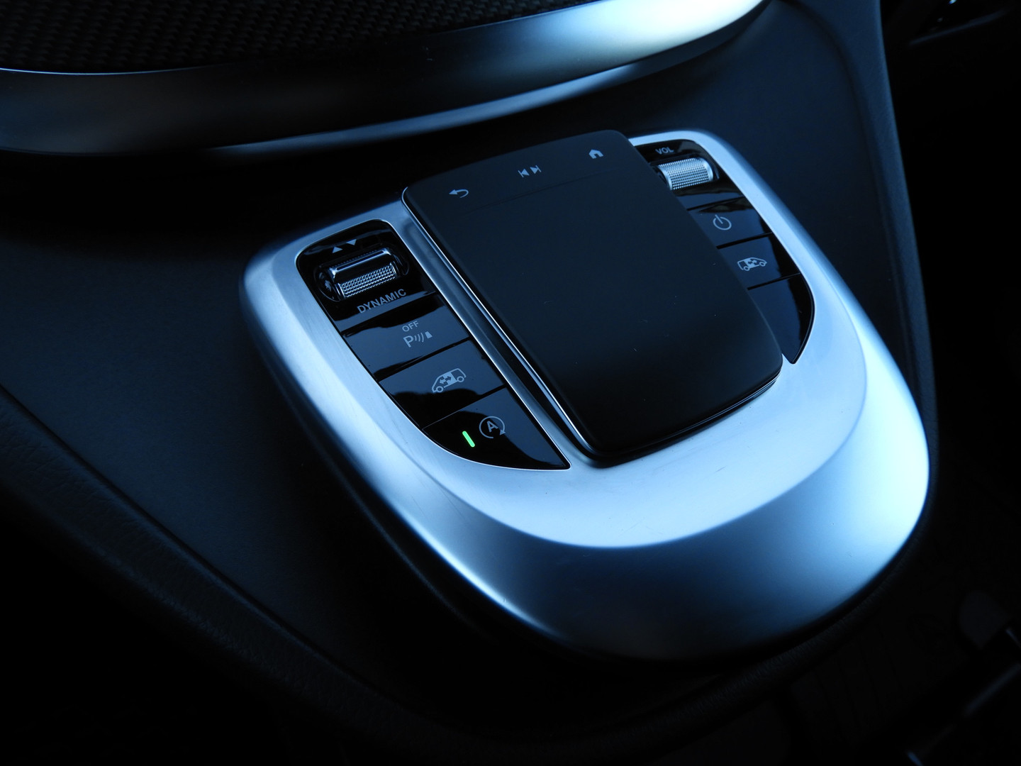 Mercedes-Benz Mercedes-Benz