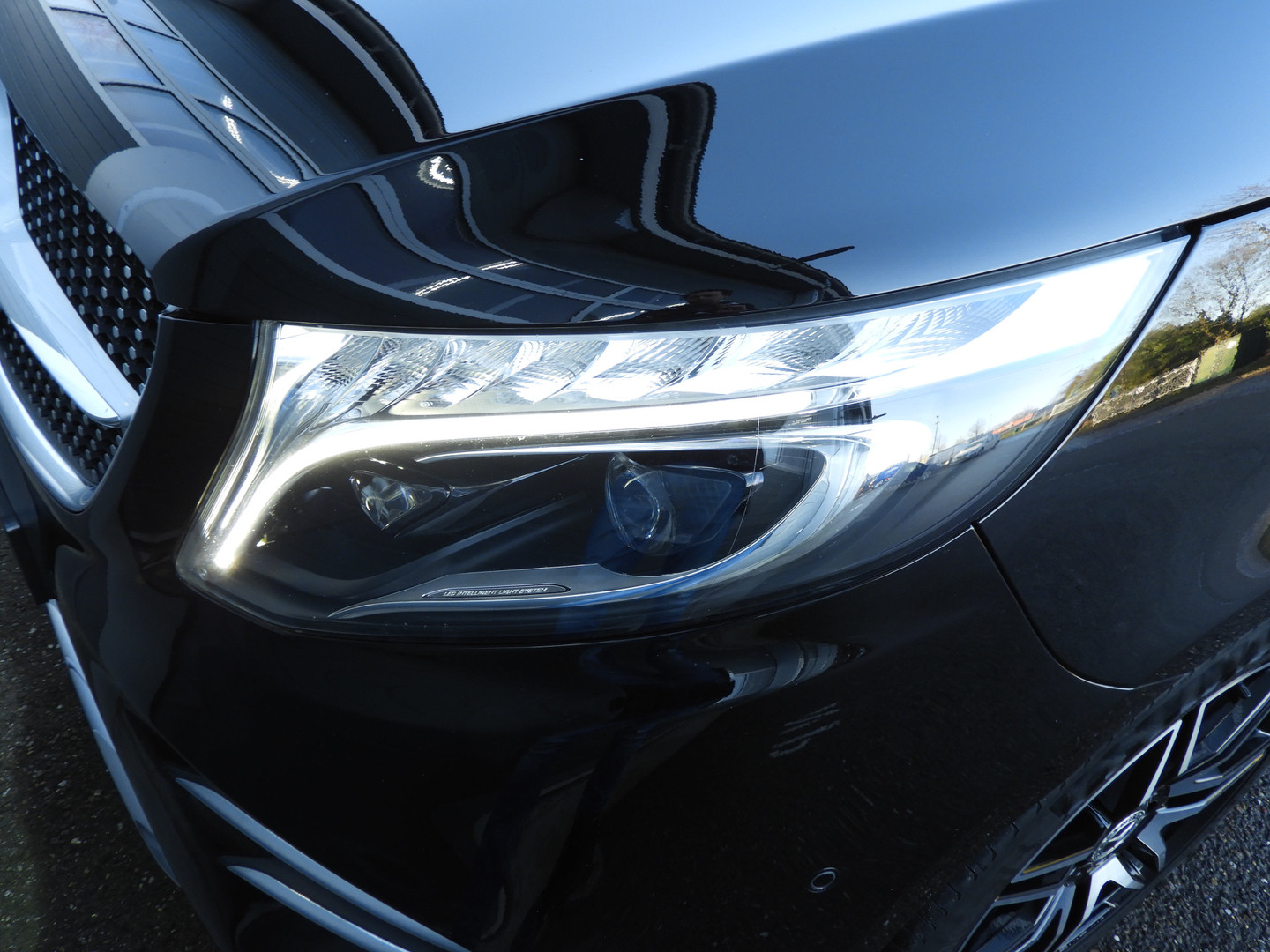 Mercedes-Benz Mercedes-Benz