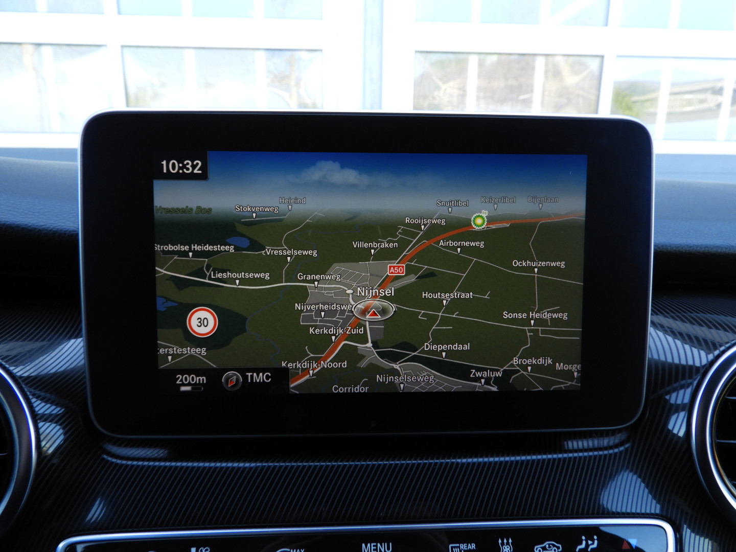 Mercedes-Benz Mercedes-Benz