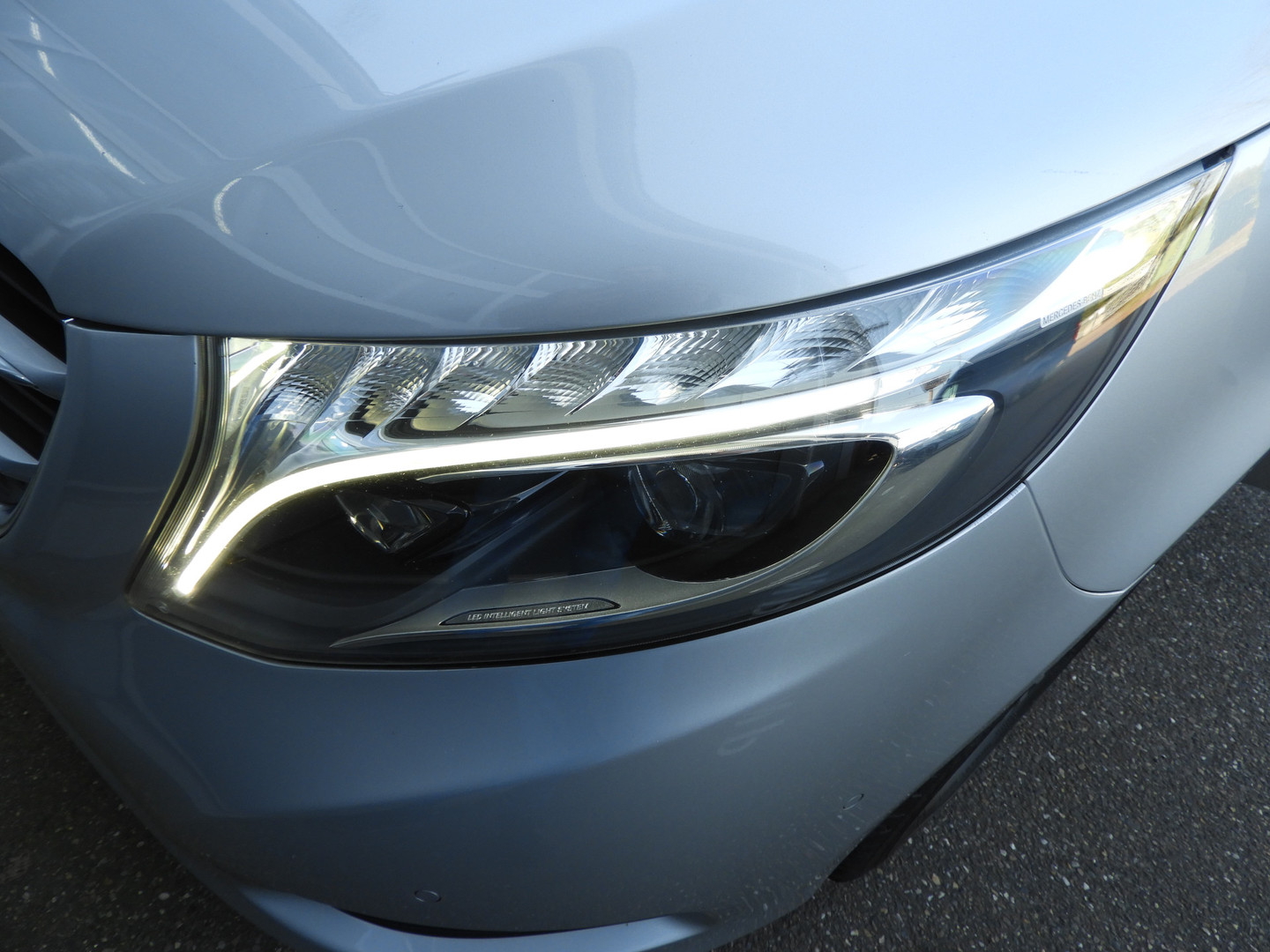 Mercedes-Benz Mercedes-Benz