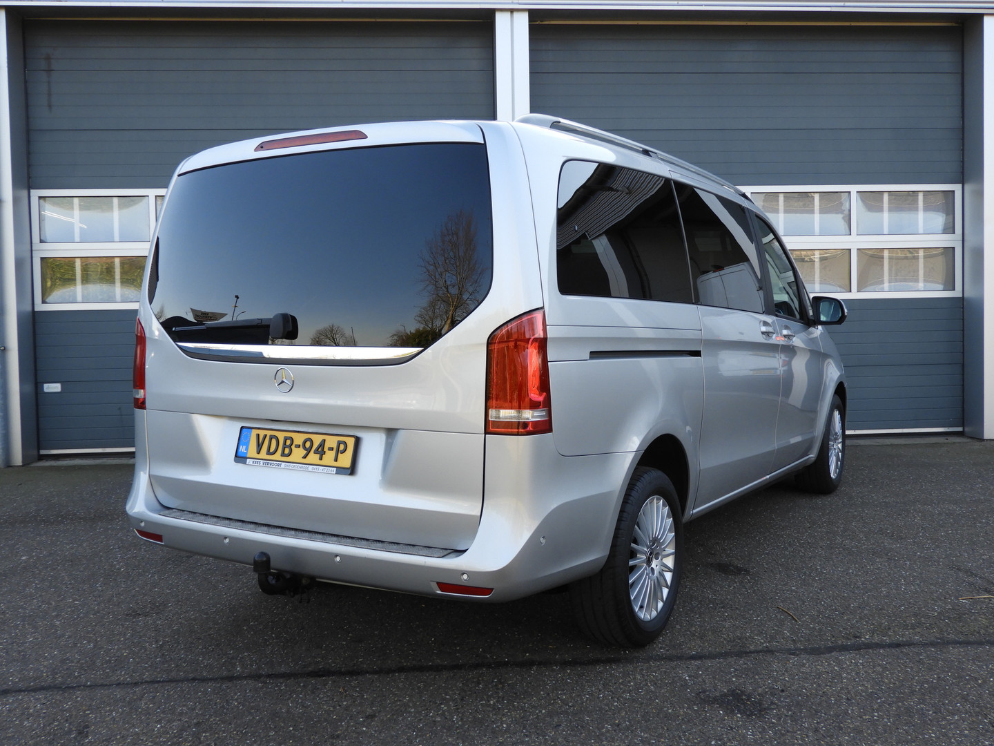 Mercedes-Benz Mercedes-Benz