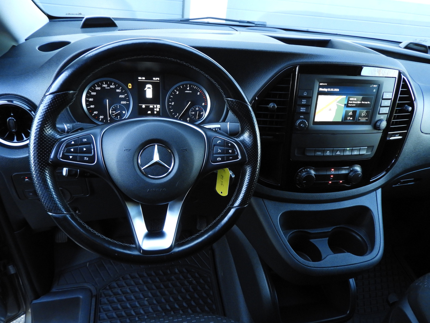 Mercedes-Benz Mercedes-Benz