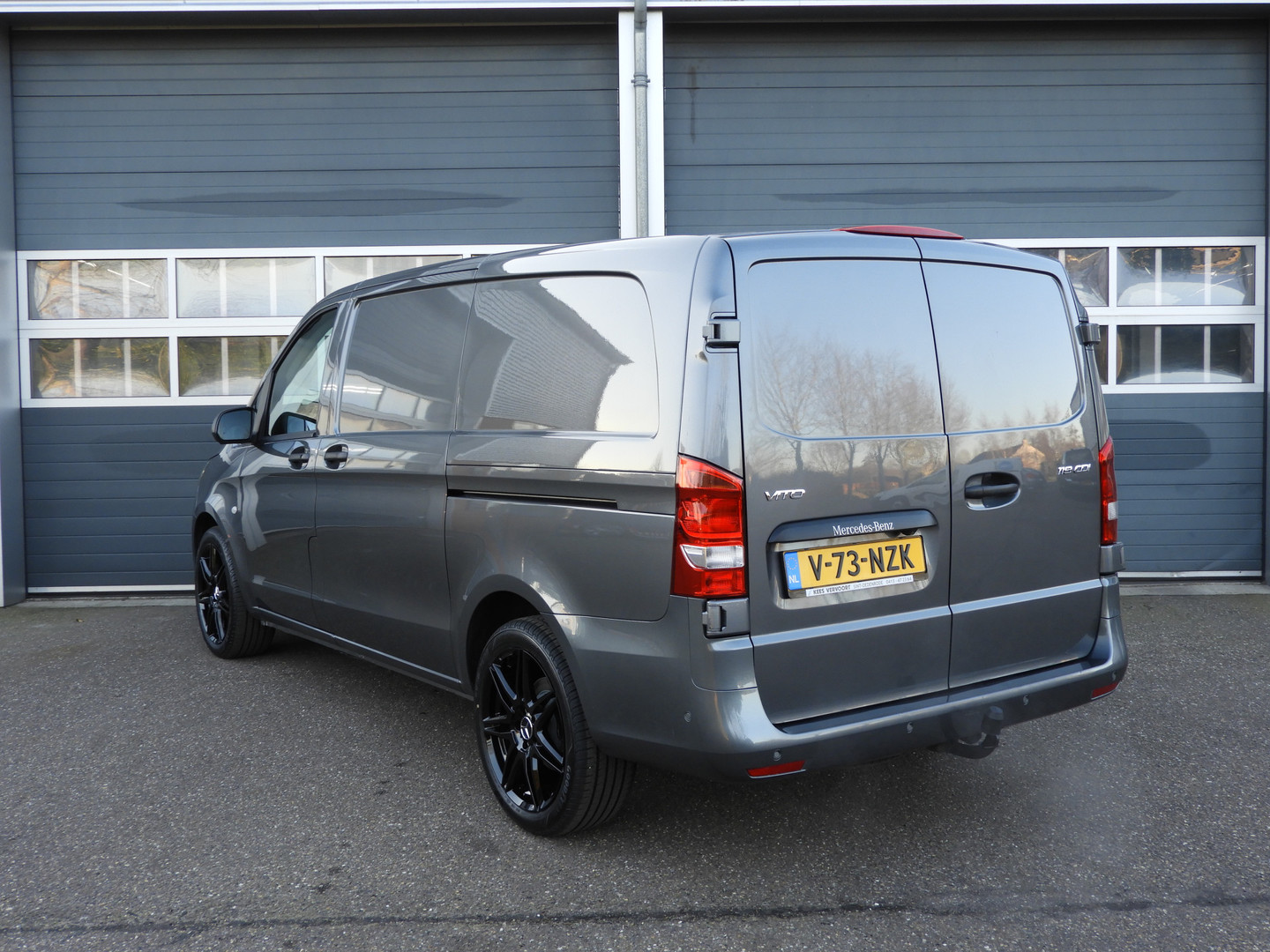 Mercedes-Benz Mercedes-Benz