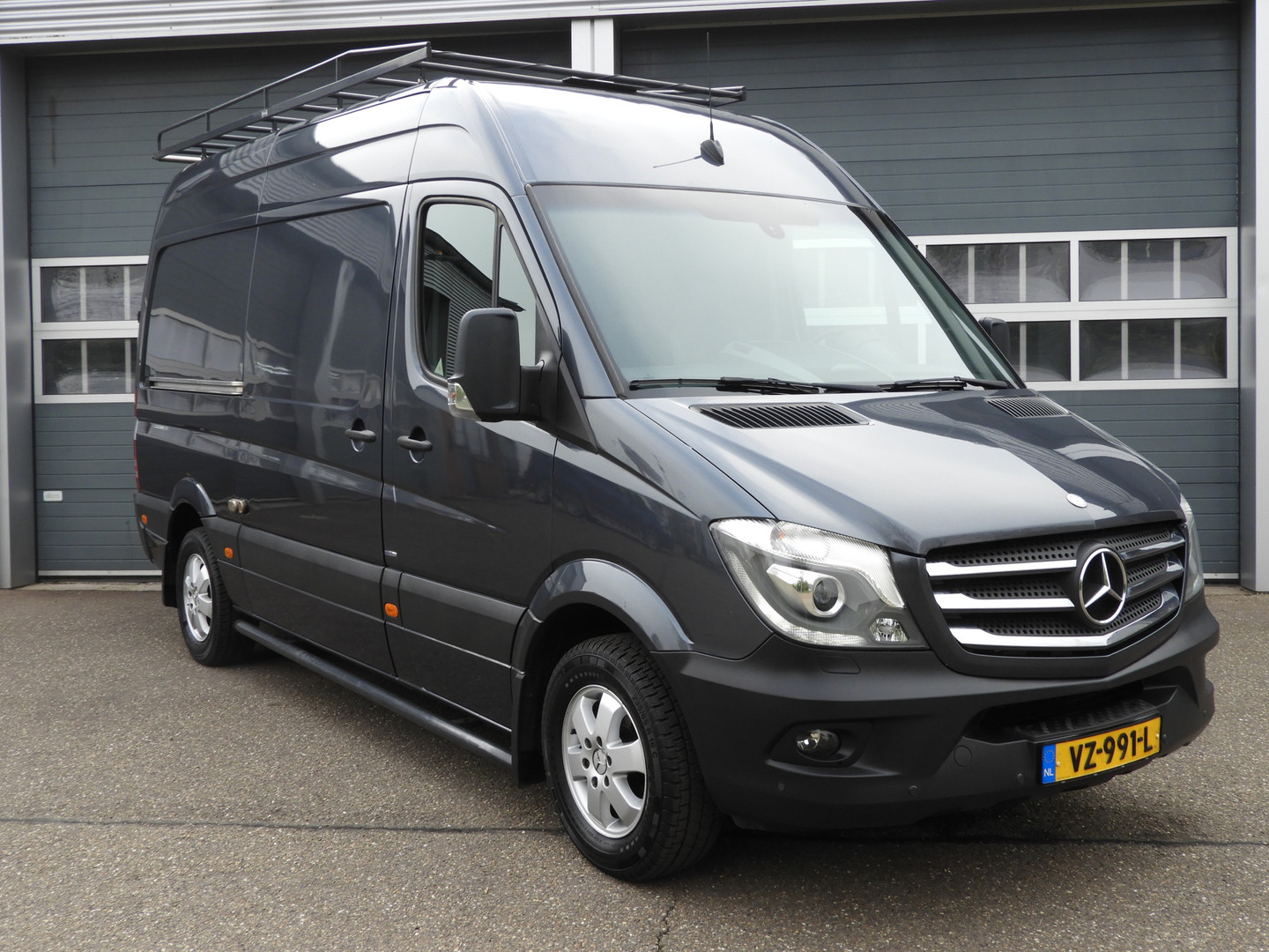 Mercedes-Benz
