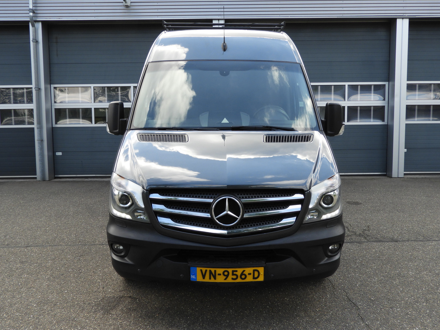 Mercedes-Benz Mercedes-Benz