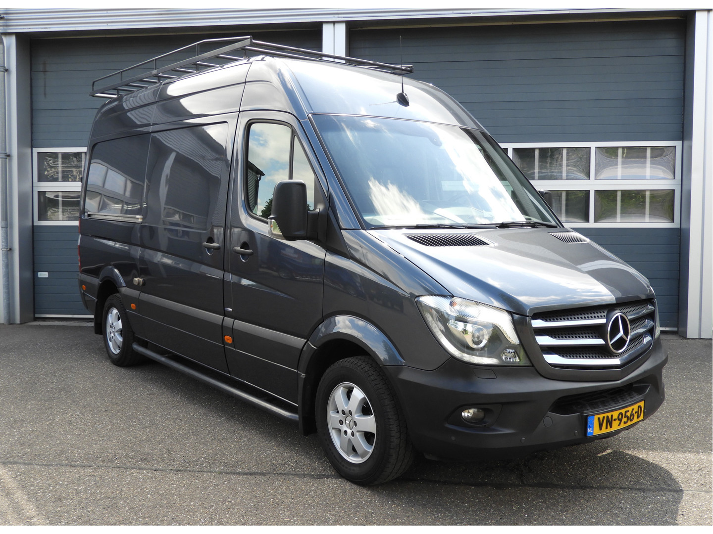 Mercedes-Benz Mercedes-Benz