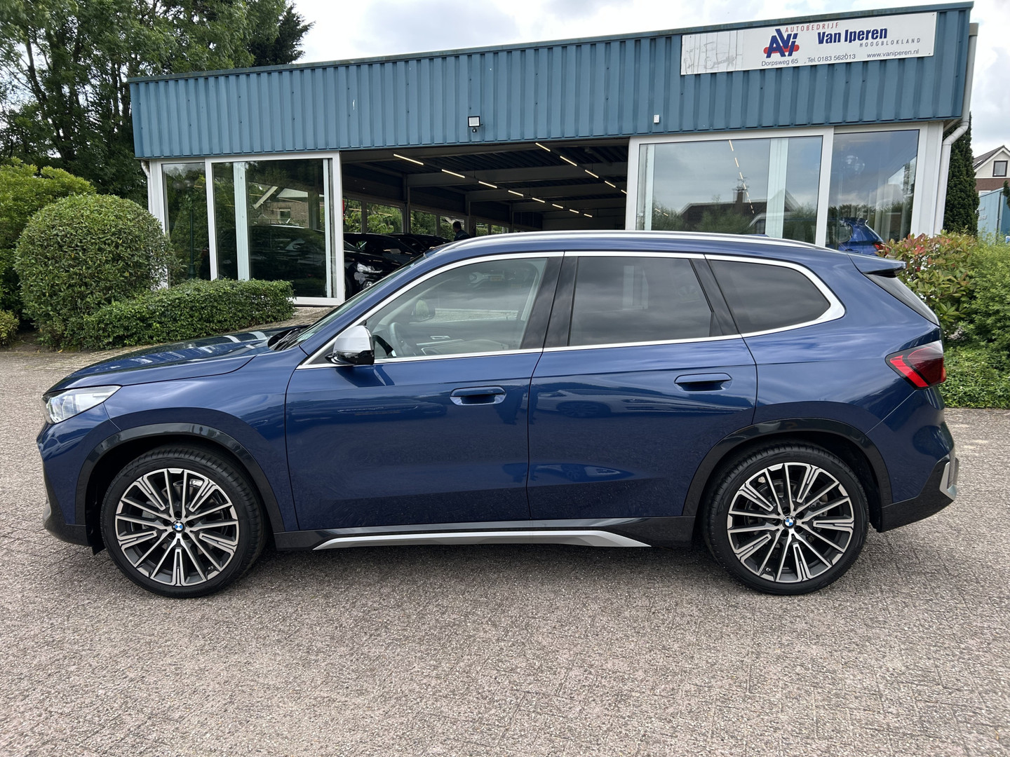 BMW