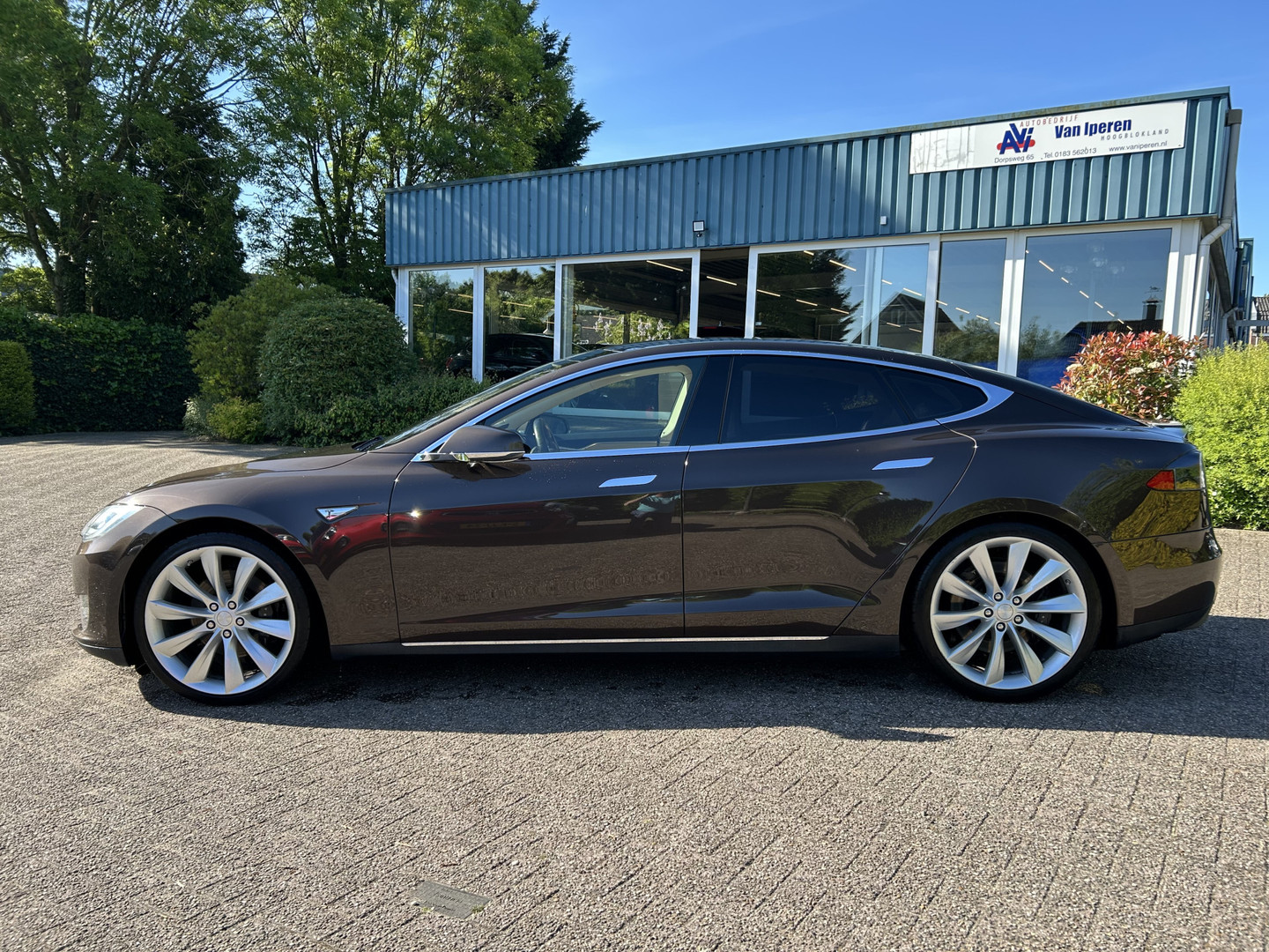 Tesla