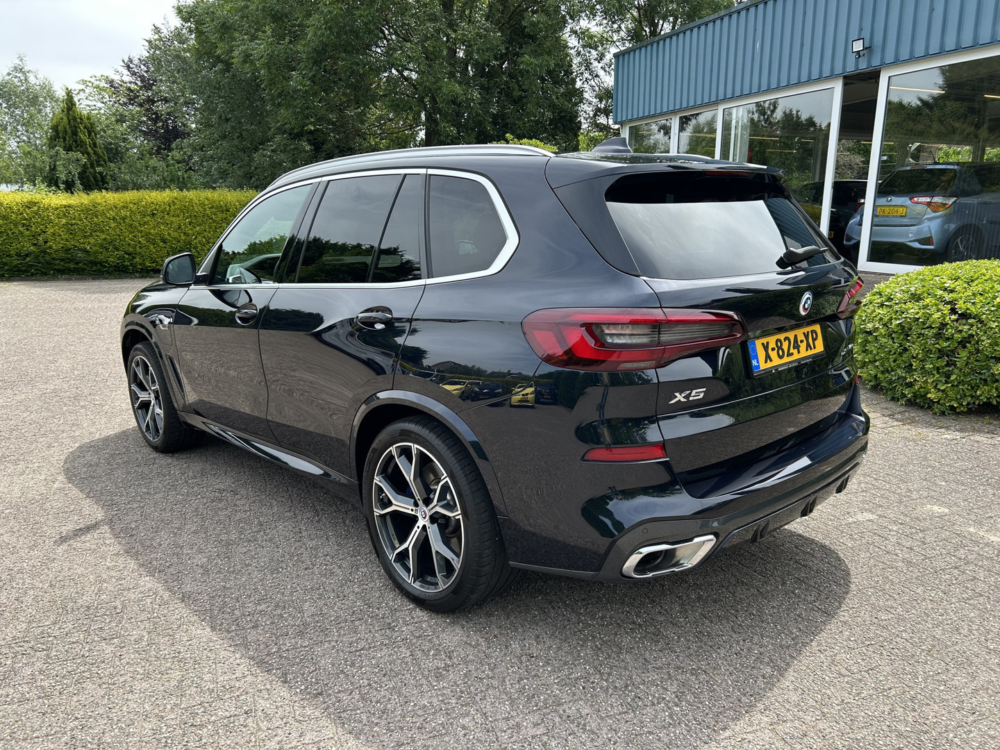 BMW BMW