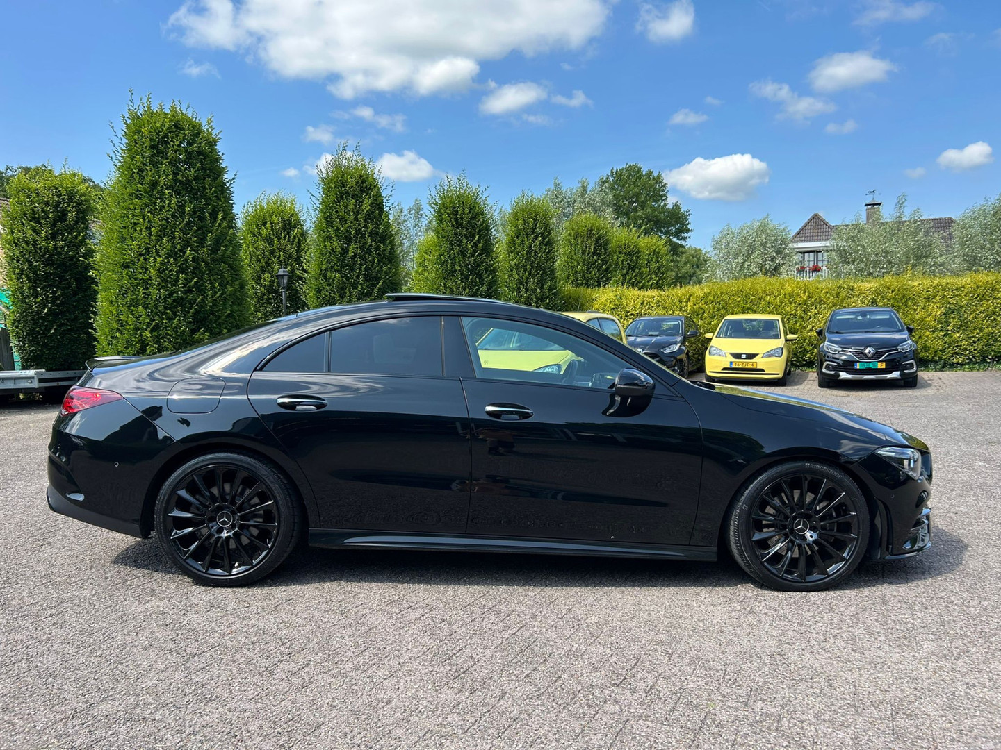 Mercedes-Benz Mercedes-Benz