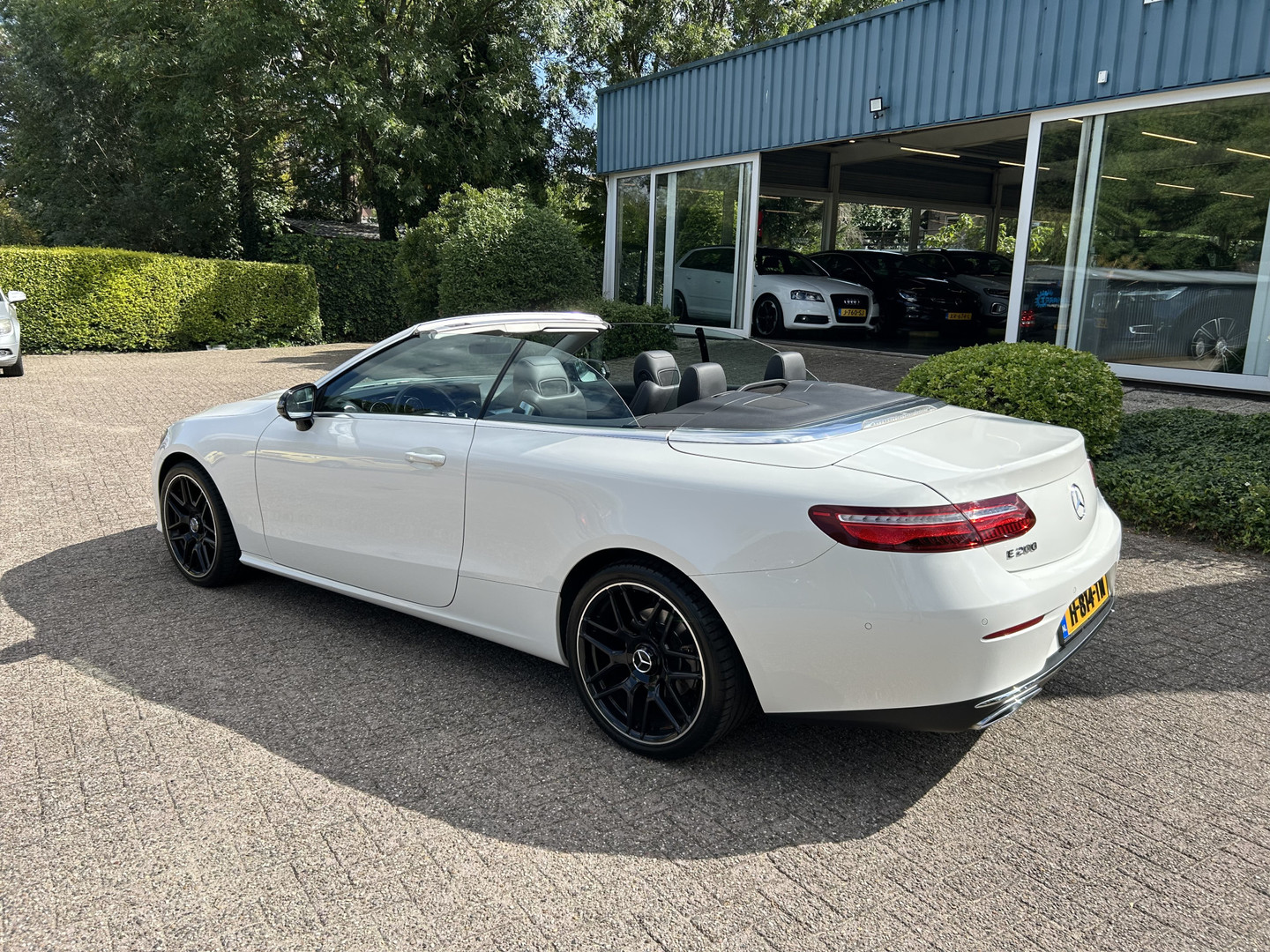 Mercedes-Benz Mercedes-Benz
