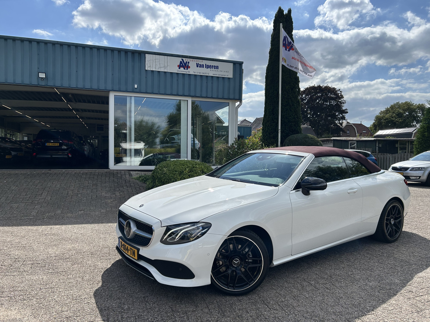 Mercedes-Benz Mercedes-Benz