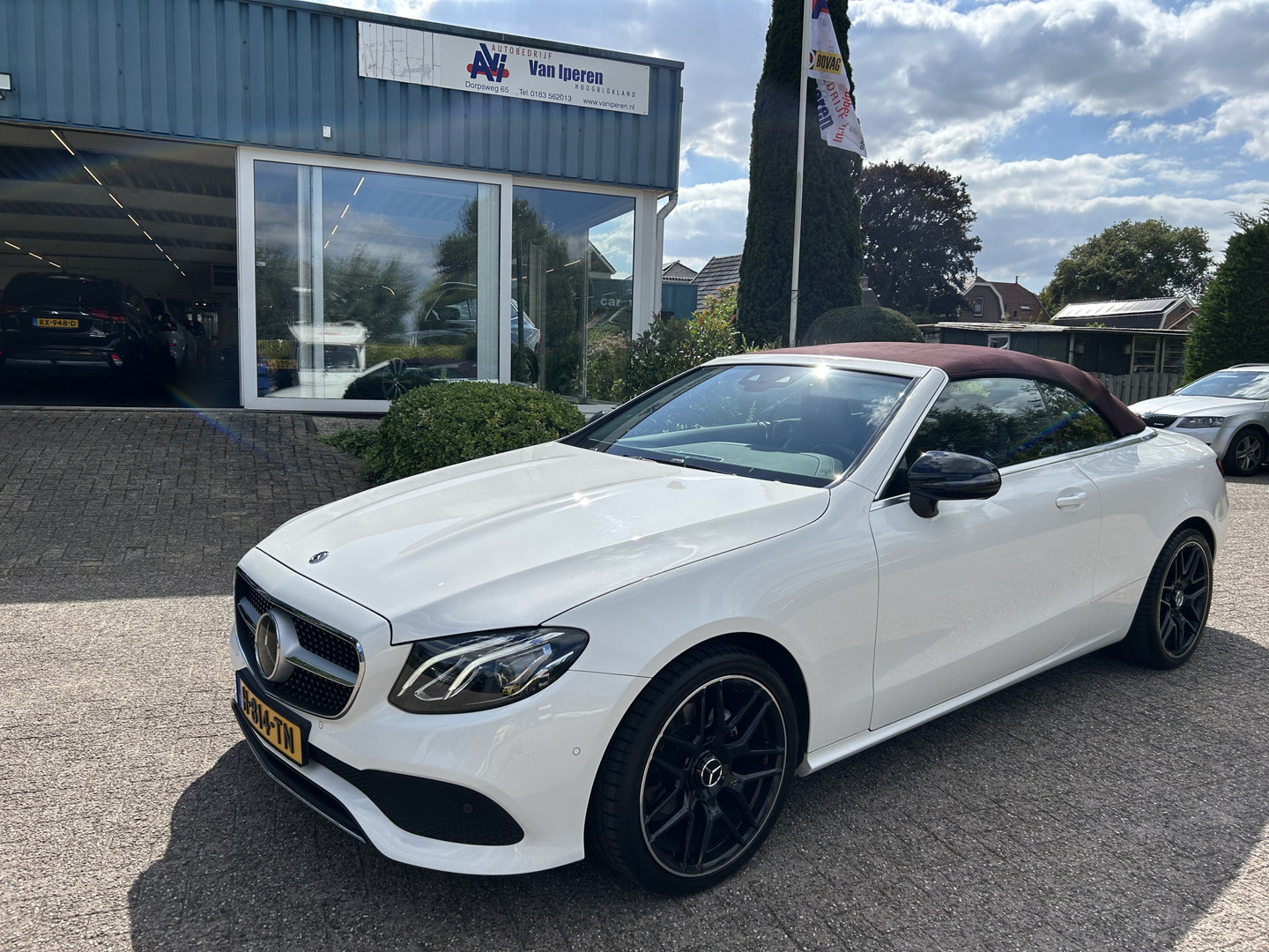 Mercedes-Benz Mercedes-Benz