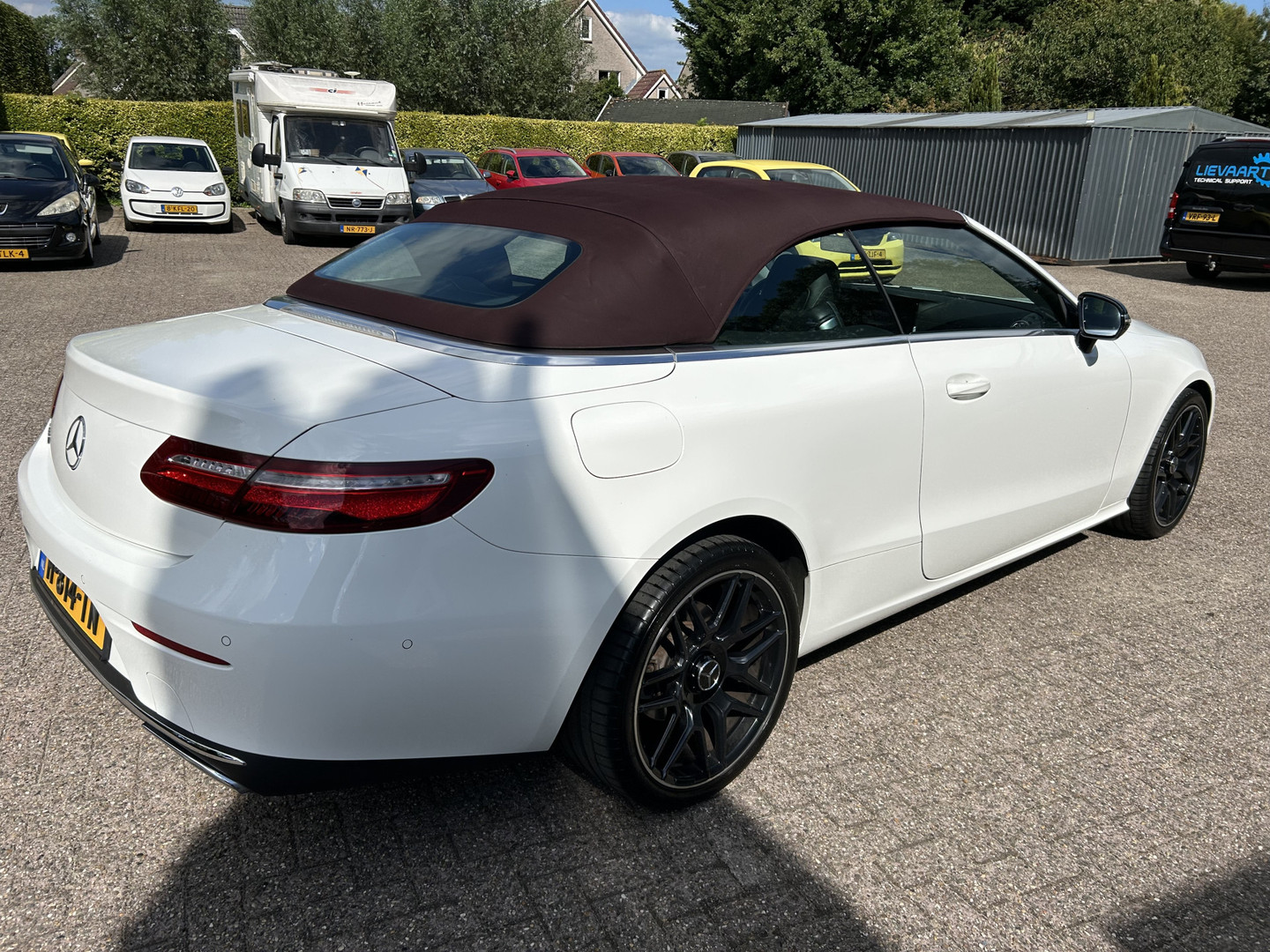 Mercedes-Benz Mercedes-Benz