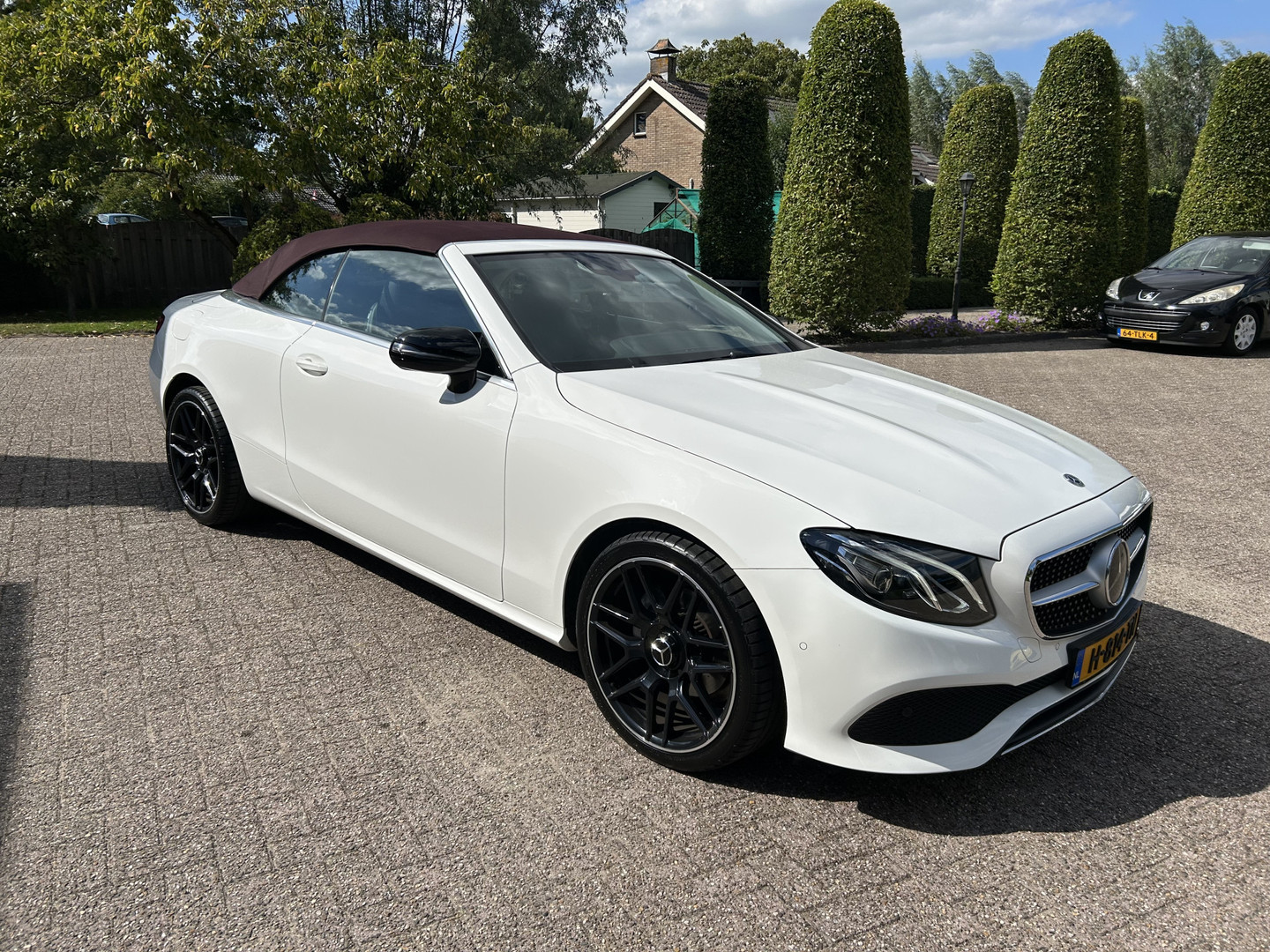 Mercedes-Benz Mercedes-Benz
