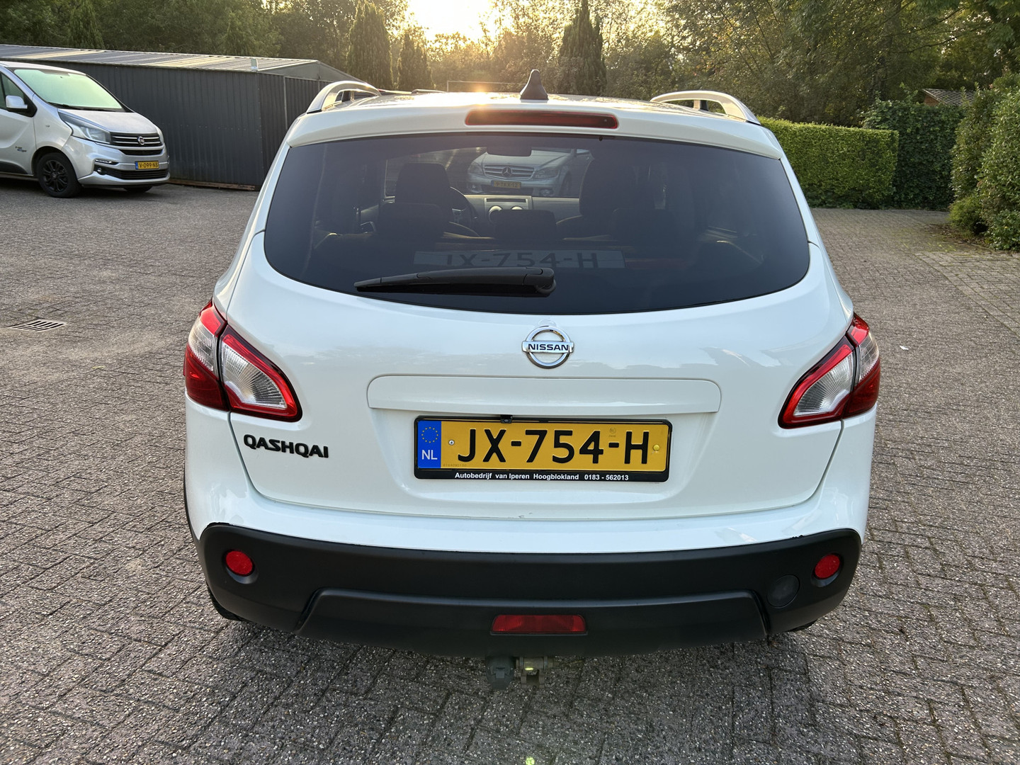 Nissan Nissan