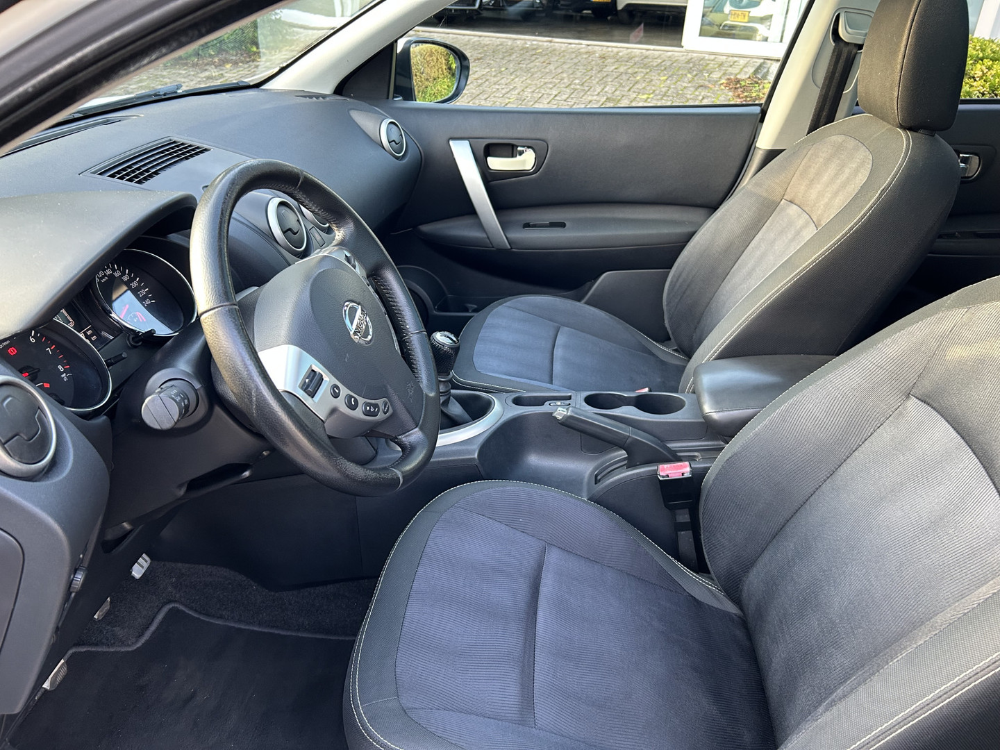 Nissan Nissan
