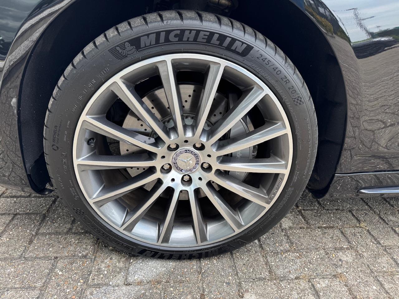 Mercedes-Benz Mercedes-Benz