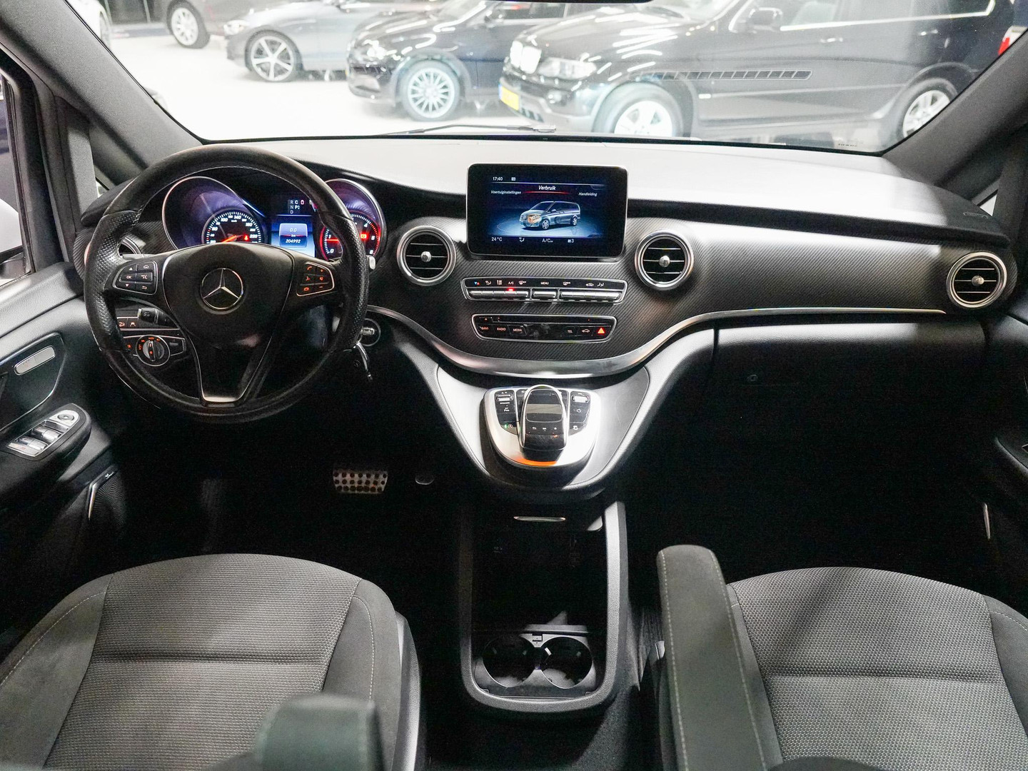 Mercedes-Benz Mercedes-Benz