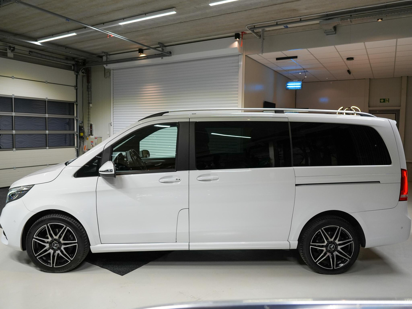 Mercedes-Benz Mercedes-Benz