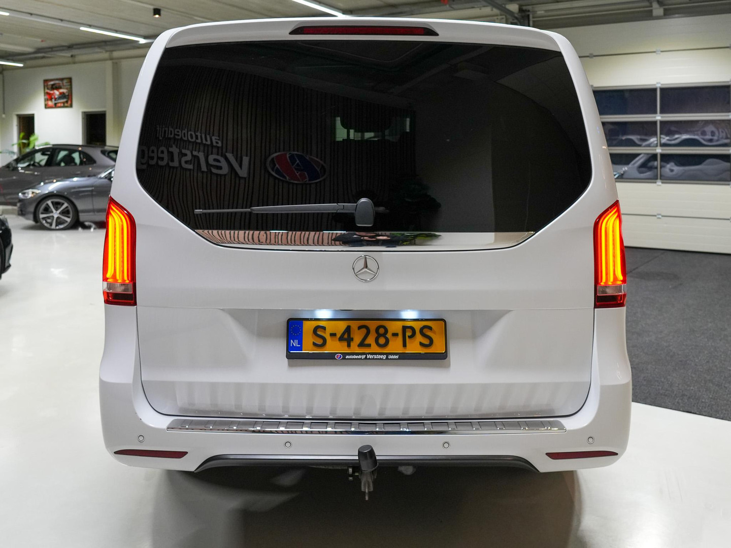 Mercedes-Benz Mercedes-Benz