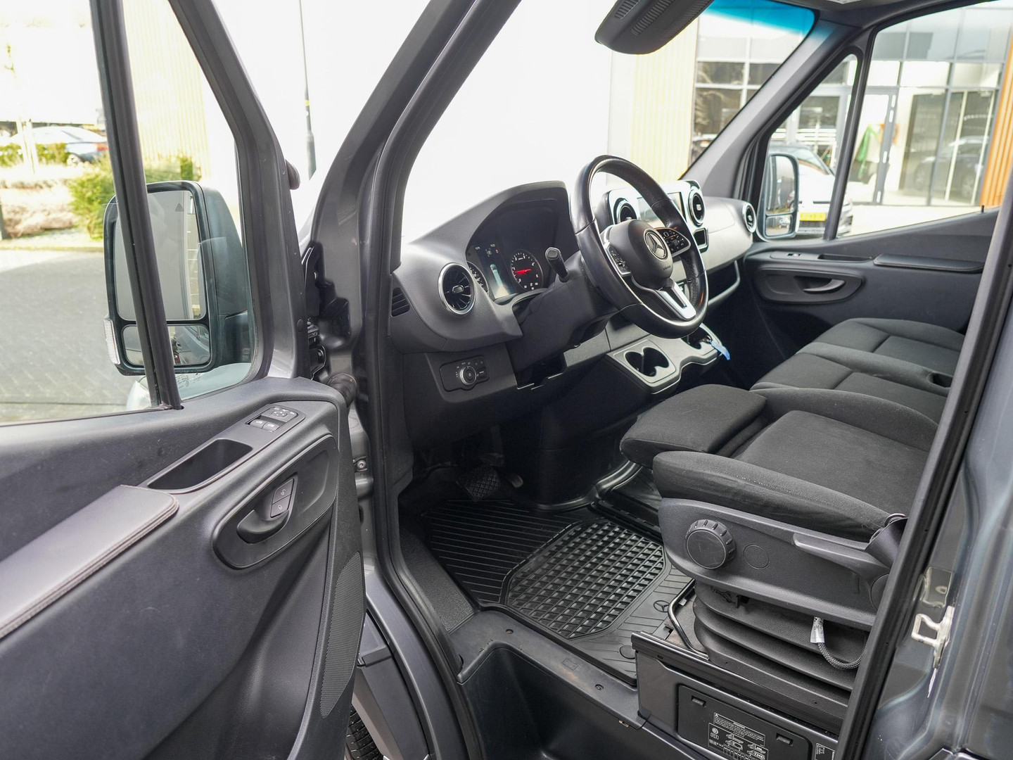 Mercedes-Benz Mercedes-Benz