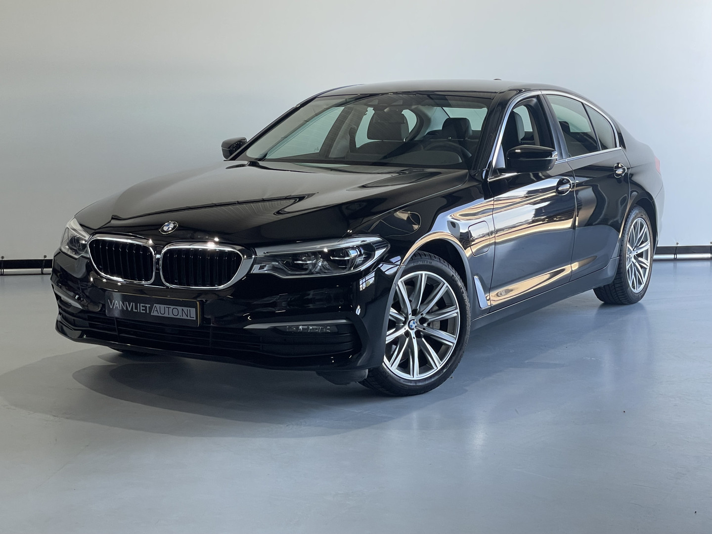 BMW BMW