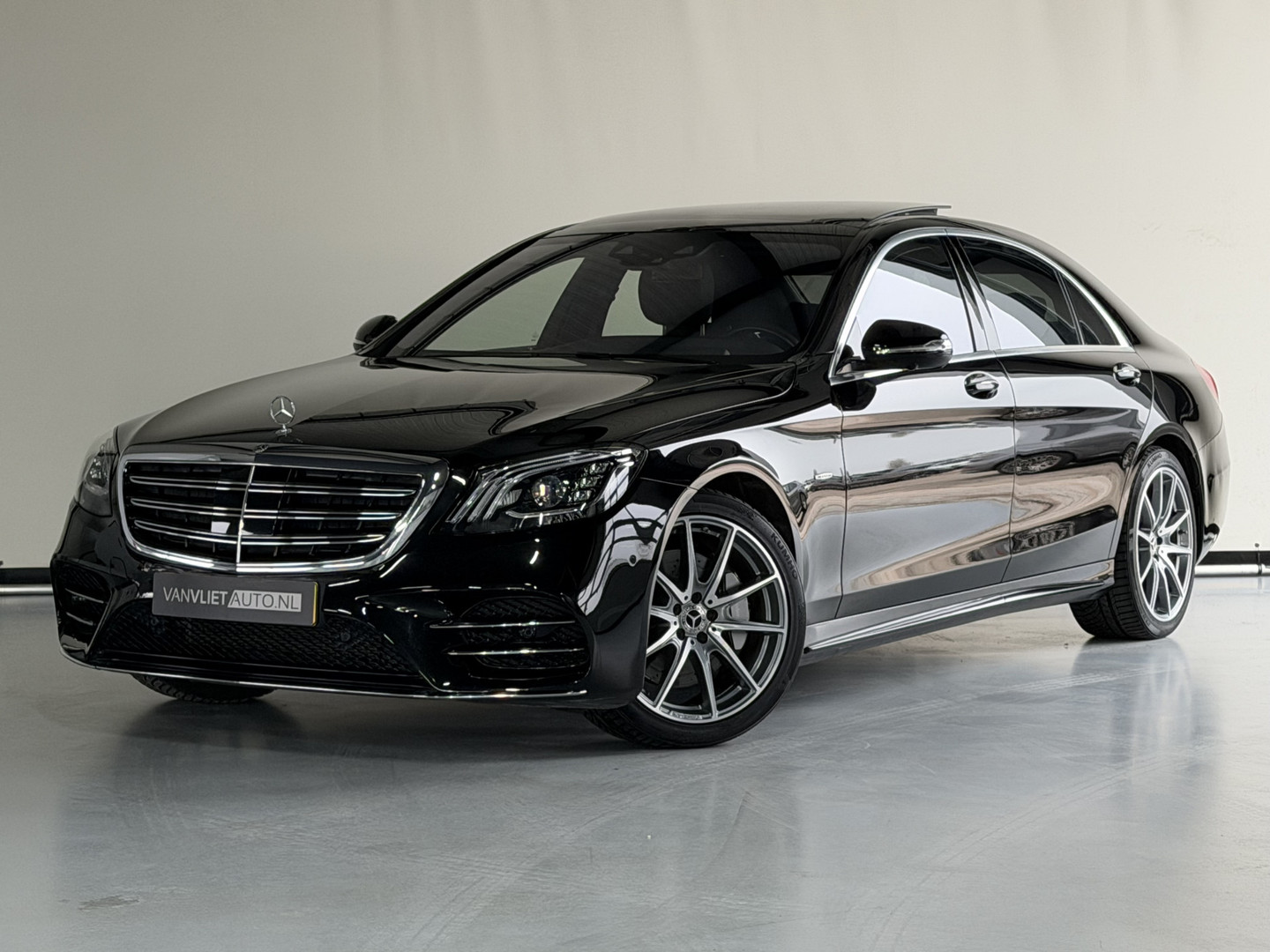 Mercedes-Benz Mercedes-Benz