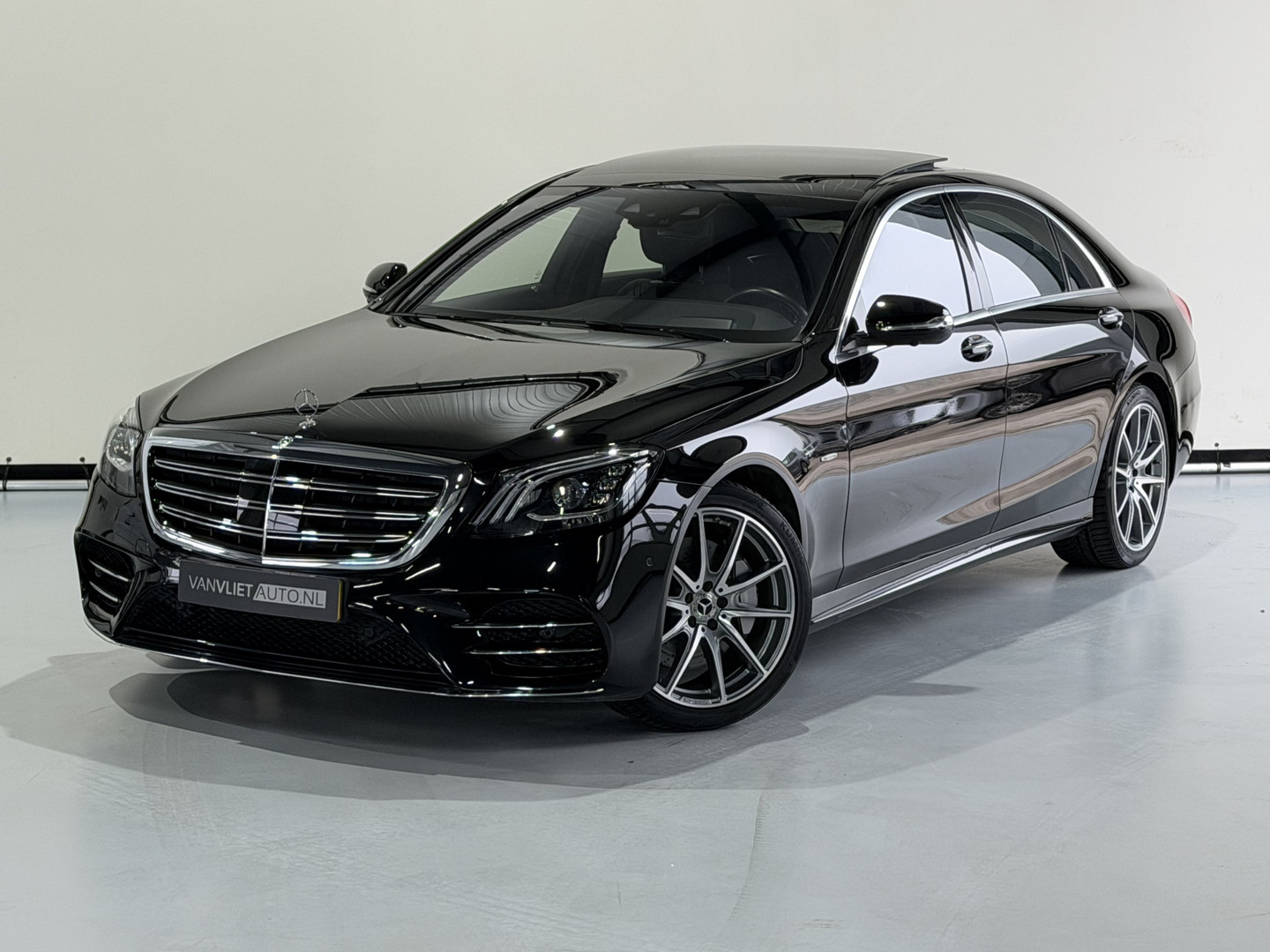 Mercedes-Benz Mercedes-Benz