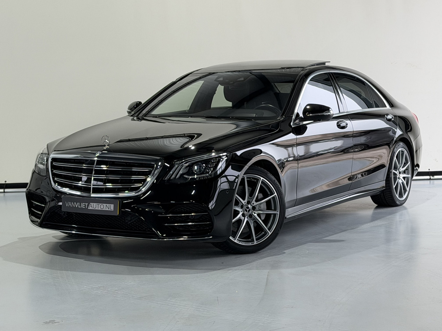 Mercedes-Benz Mercedes-Benz