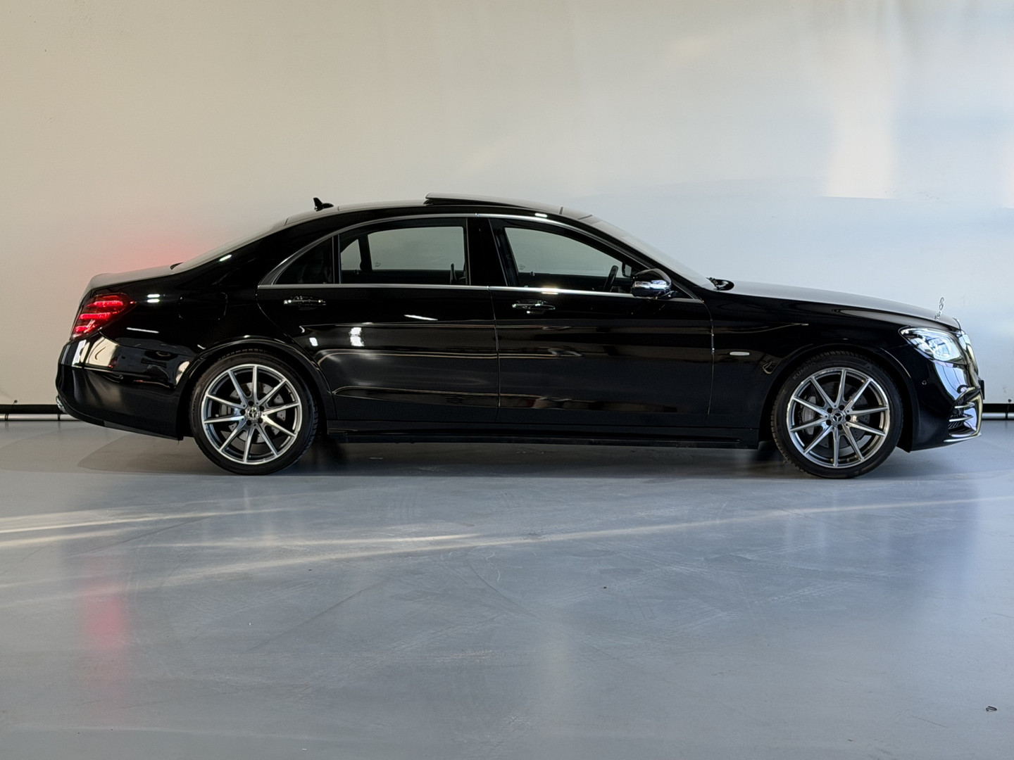 Mercedes-Benz Mercedes-Benz