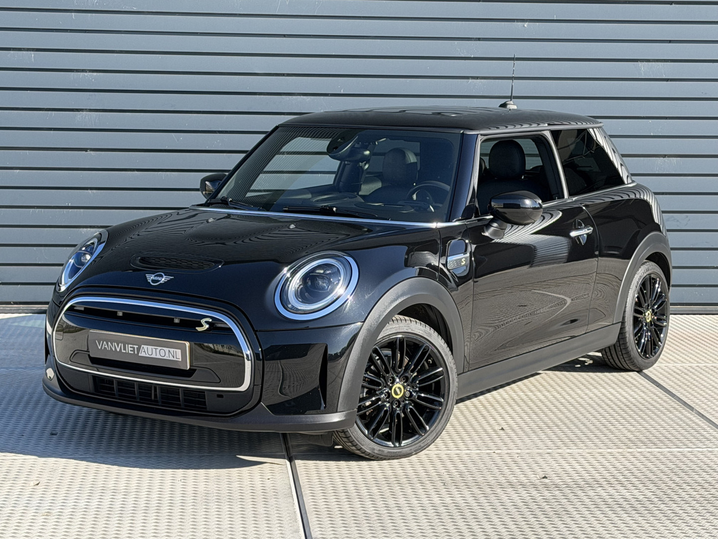 MINI