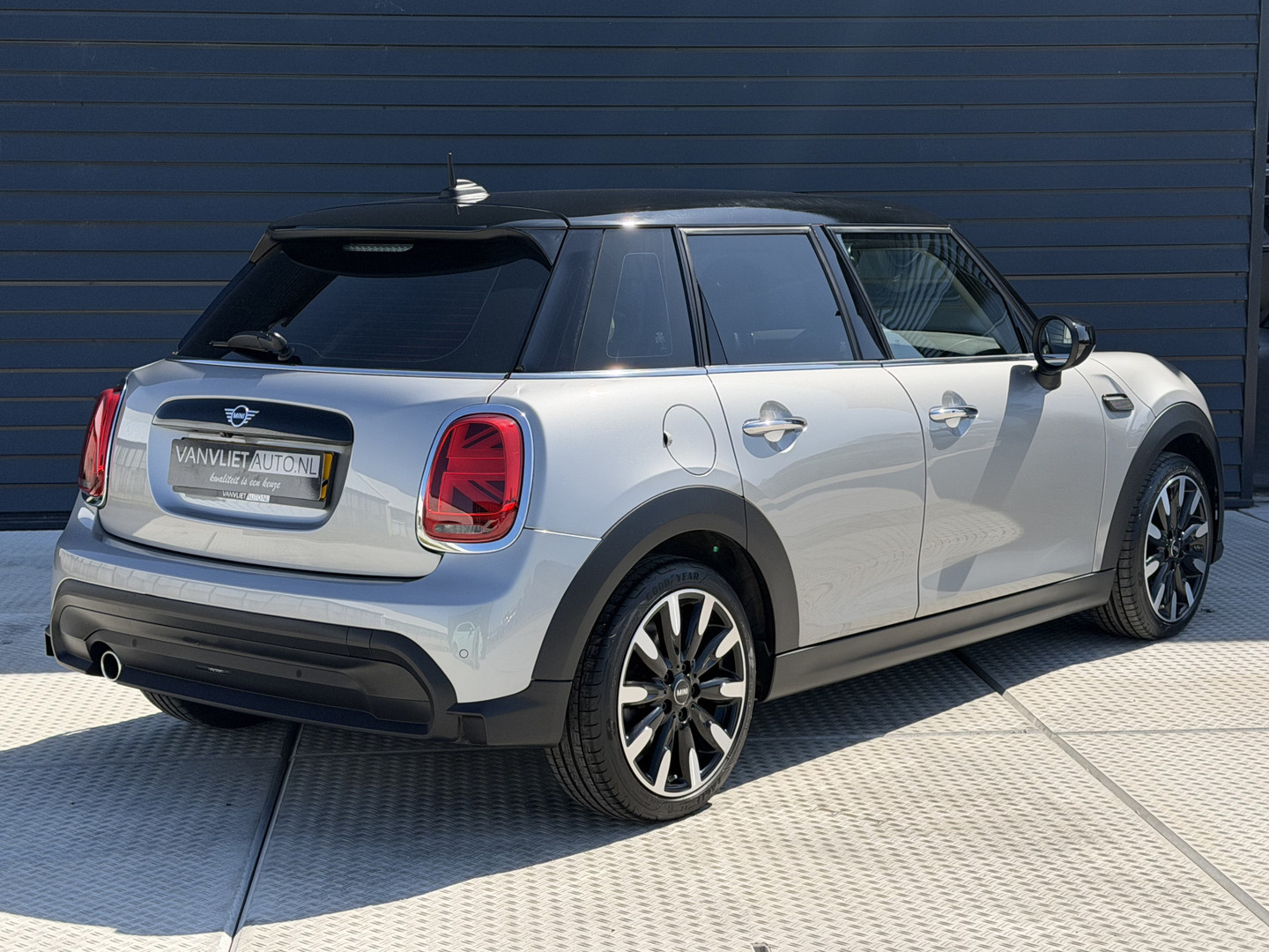 MINI