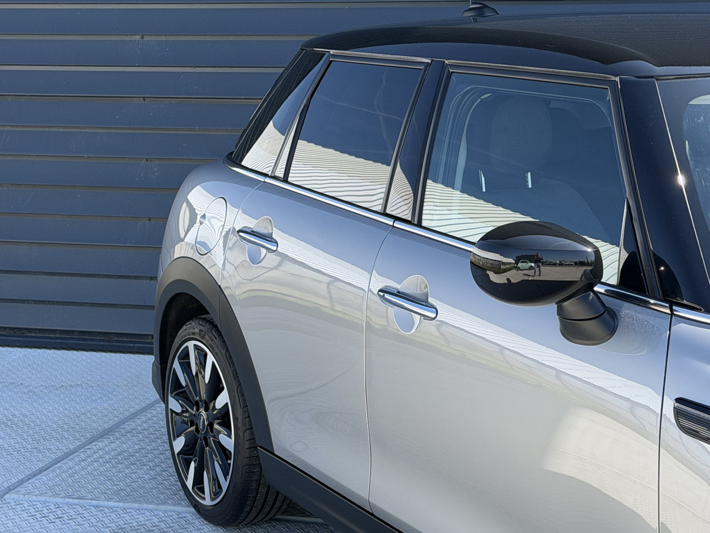 MINI