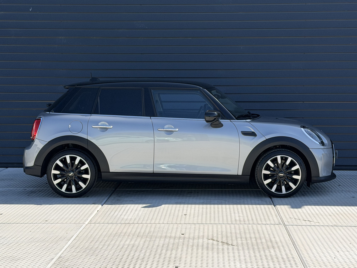 MINI