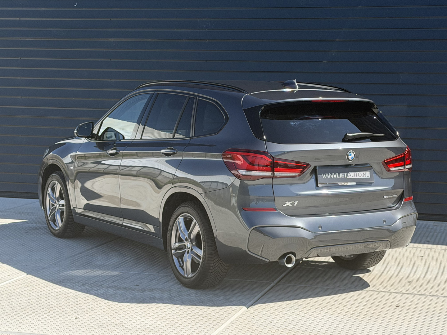 BMW